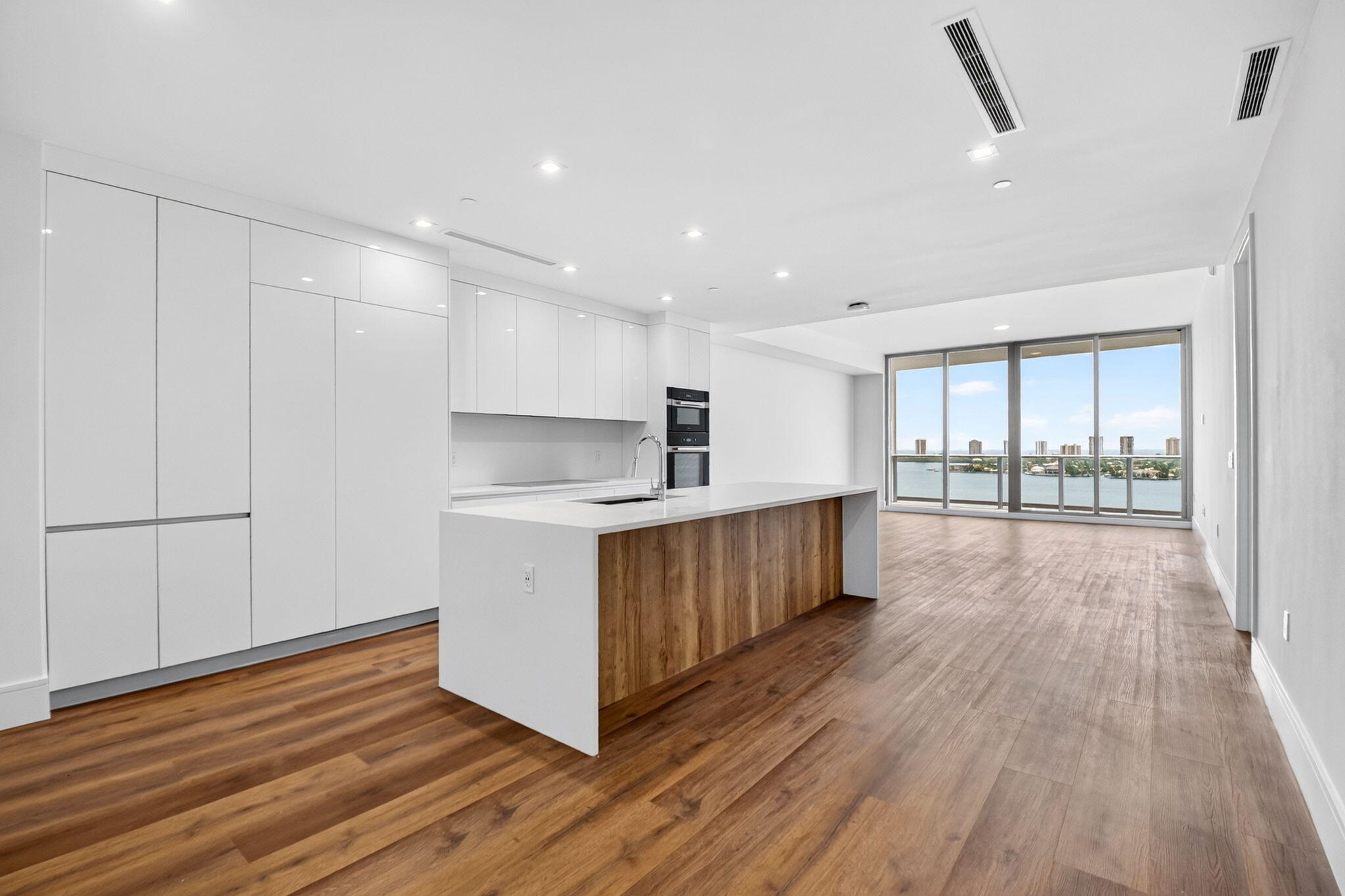 220 Lake Shore #1506, Lake Park FL 33403