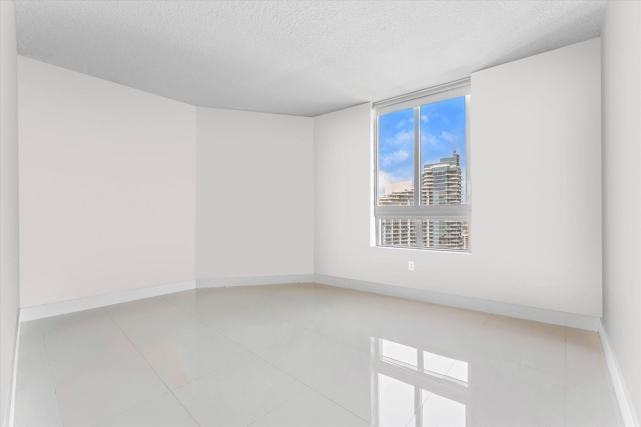 1900 N Bayshore #3702, Miami FL 33132