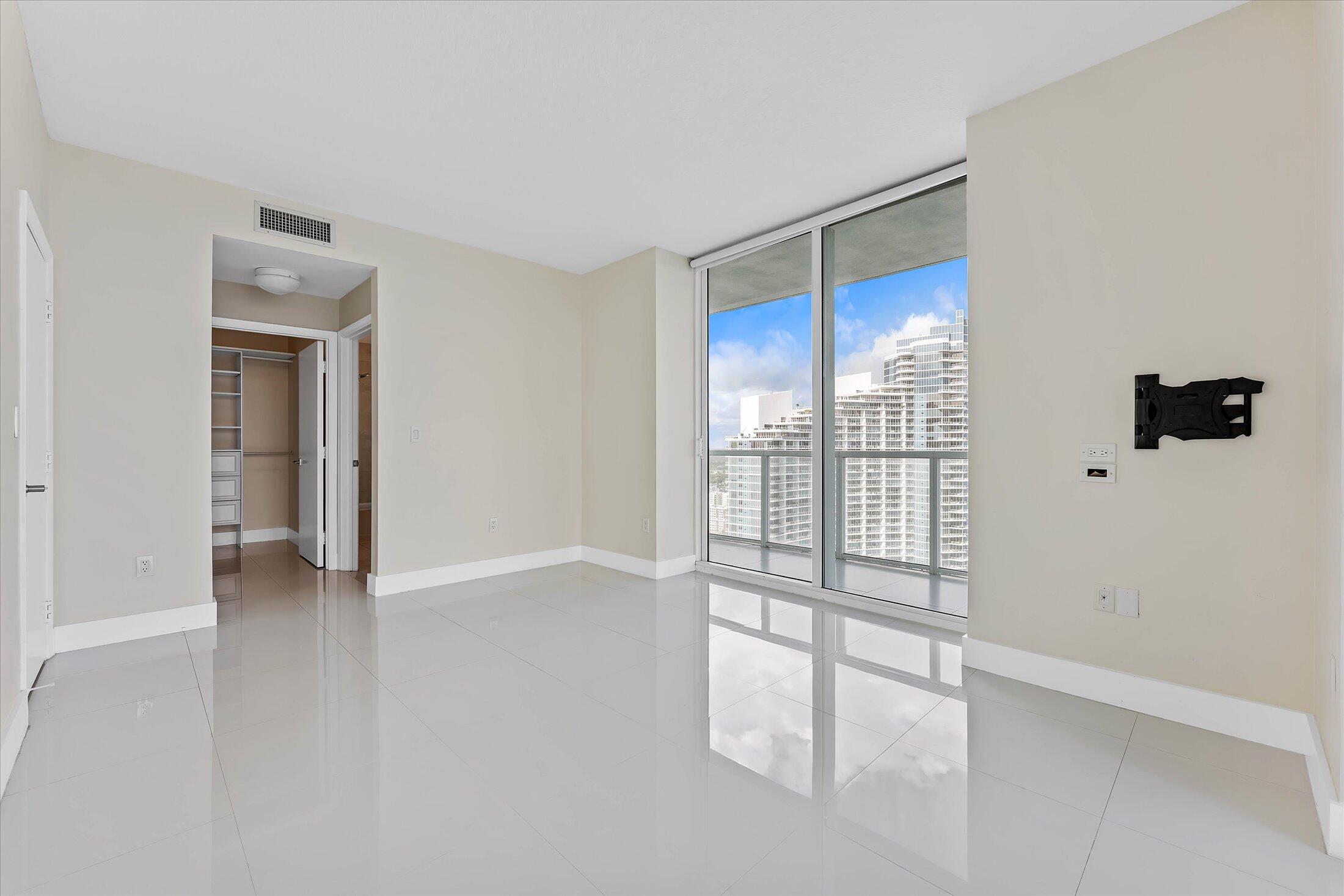 1900 N Bayshore #3702, Miami FL 33132