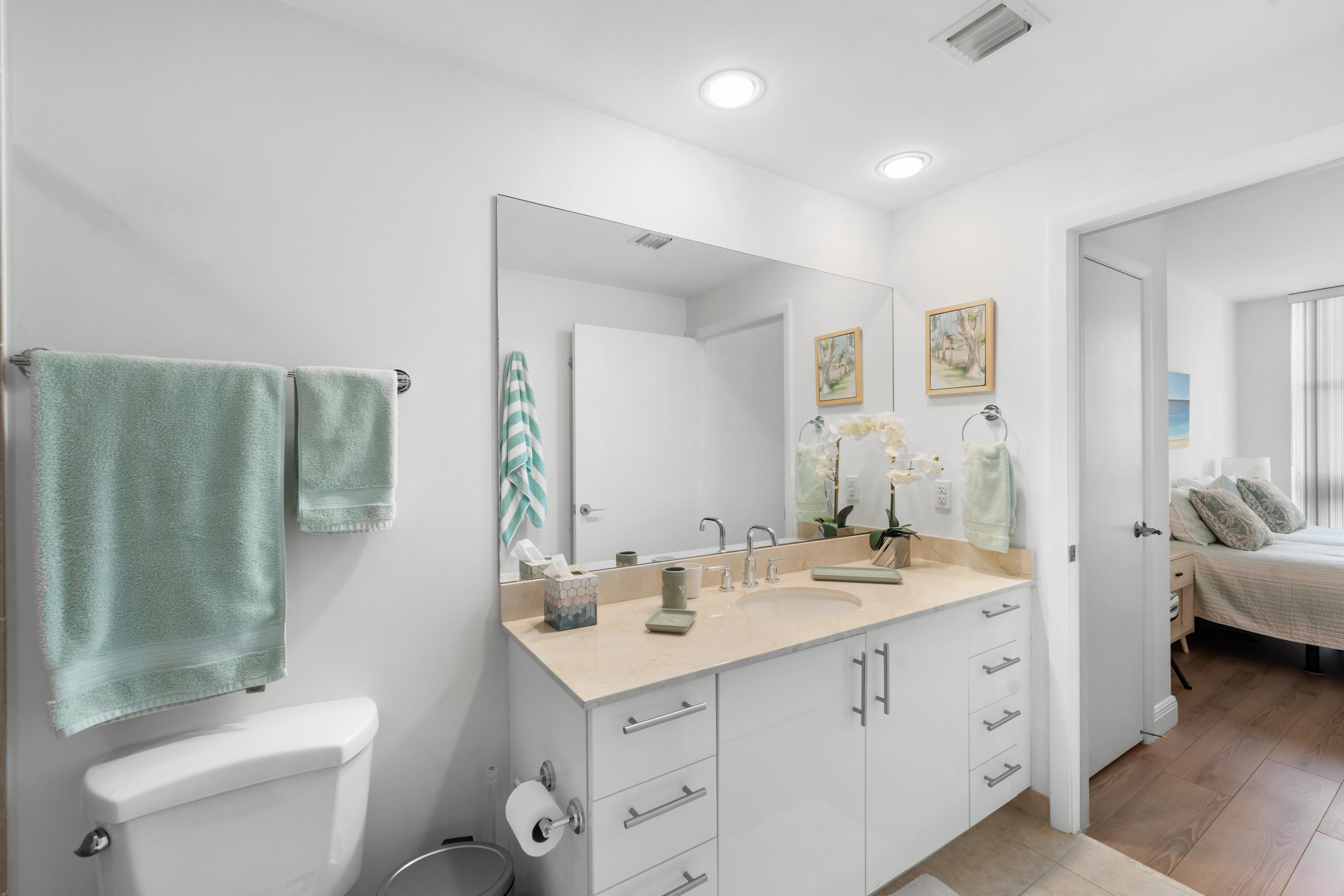 550 Okeechobee #1407, West Palm Beach FL 33401