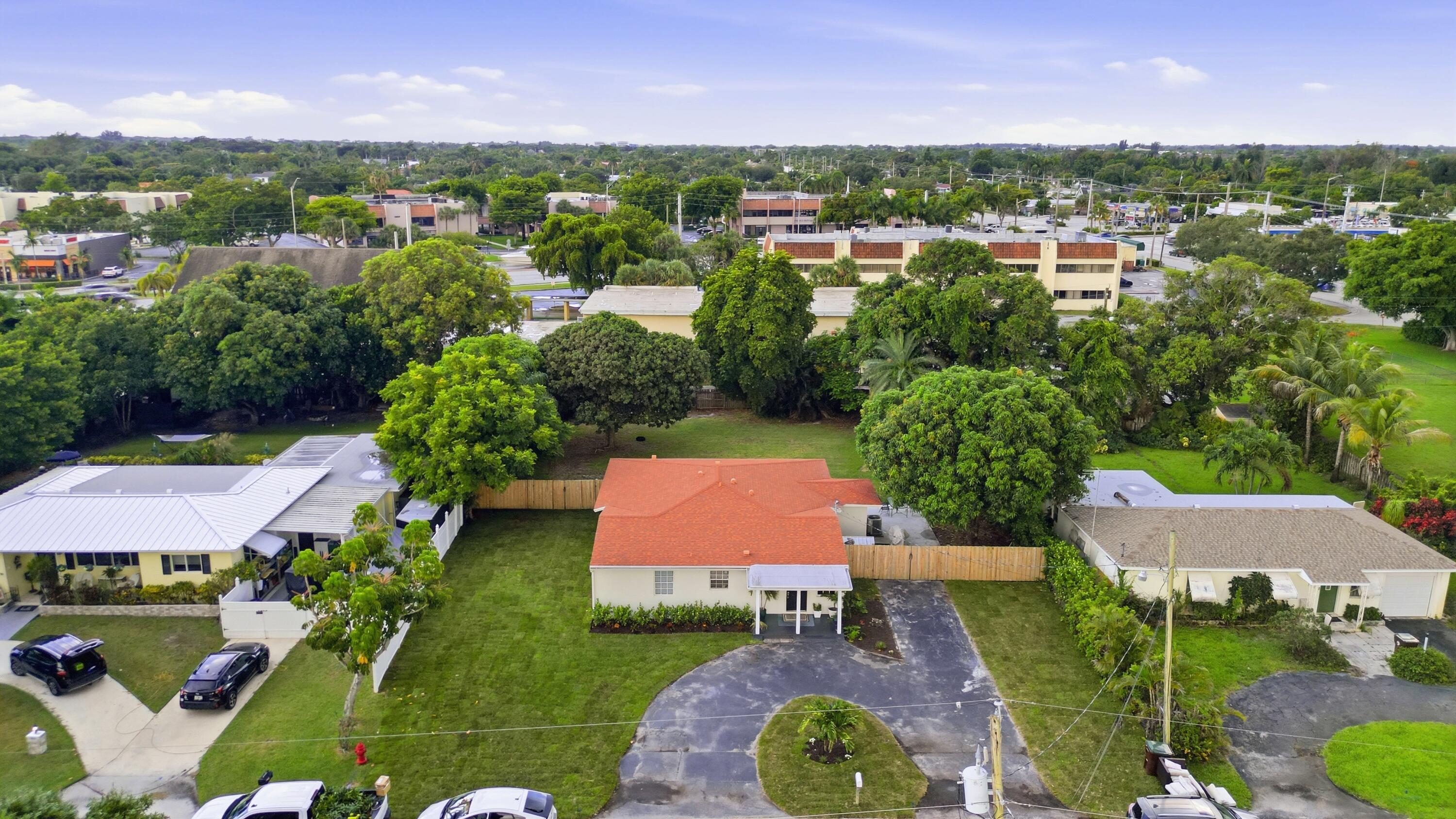 1900 Carissa, Lake Clarke Shores FL 33406