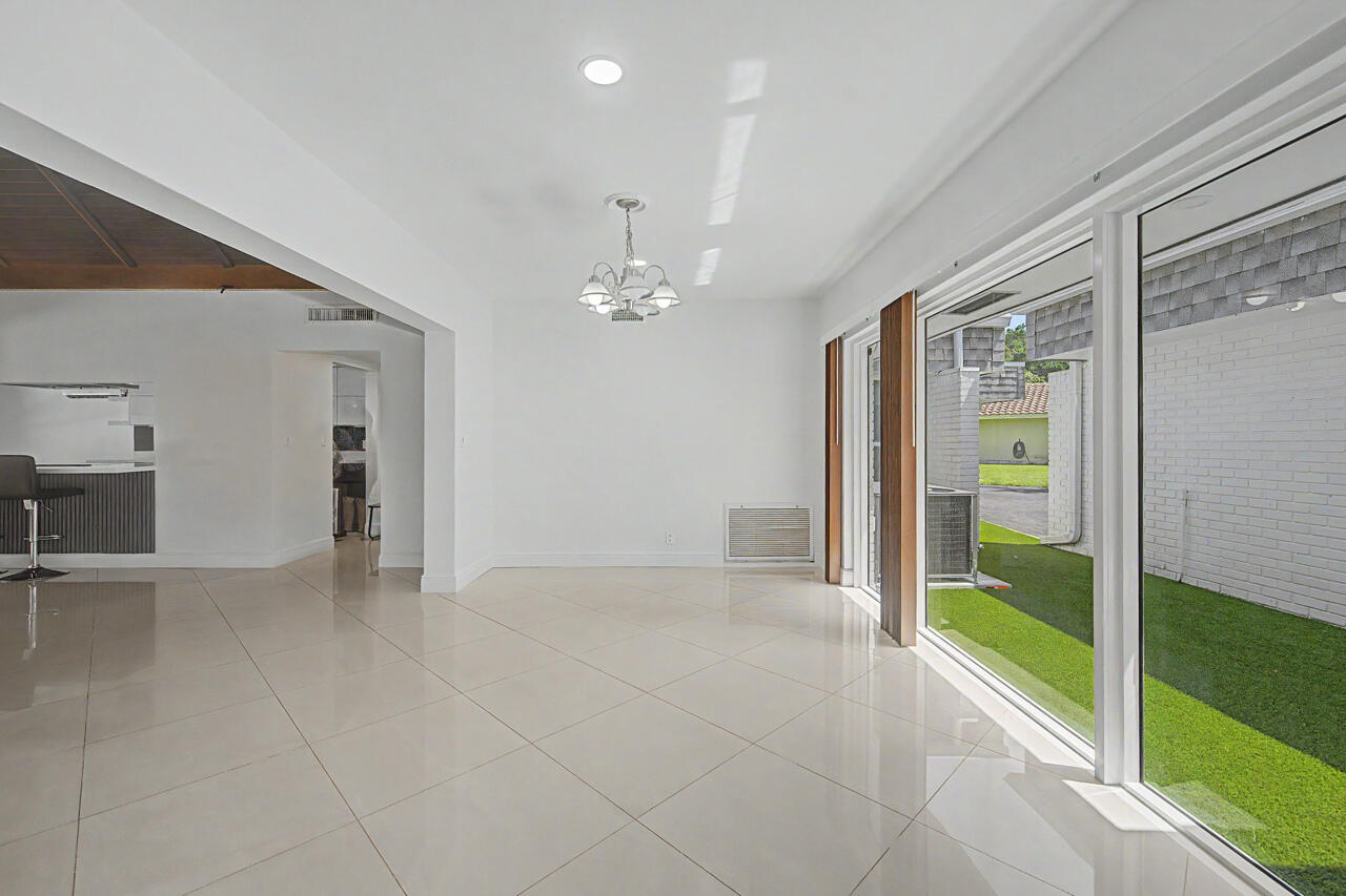 5707 White Hickory, Tamarac FL 33319