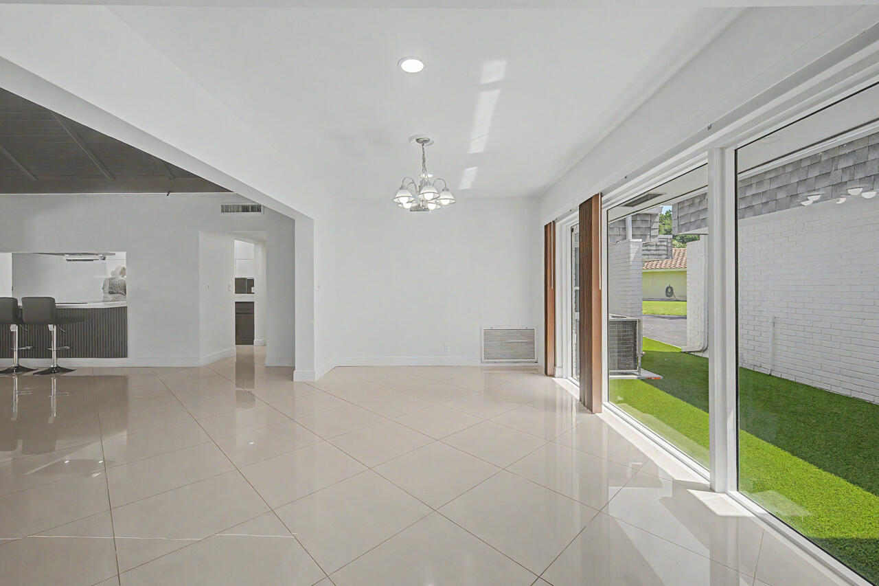 5707 White Hickory, Tamarac FL 33319