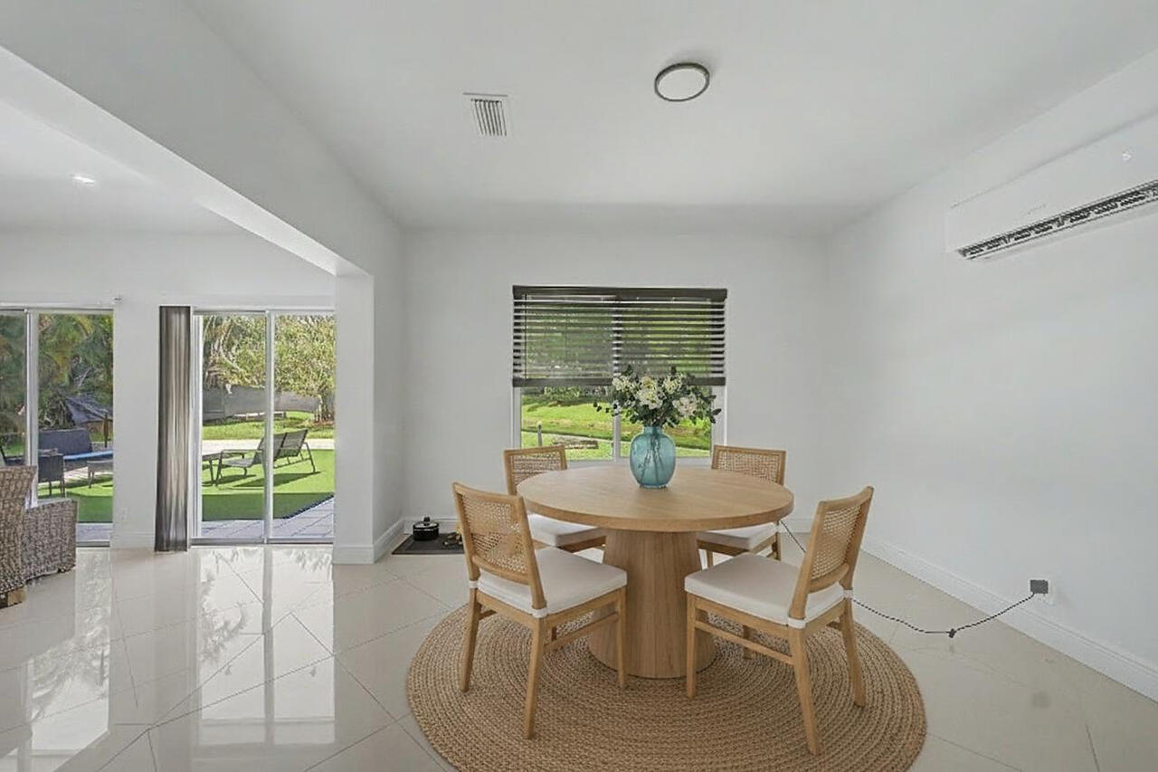 5707 White Hickory, Tamarac FL 33319