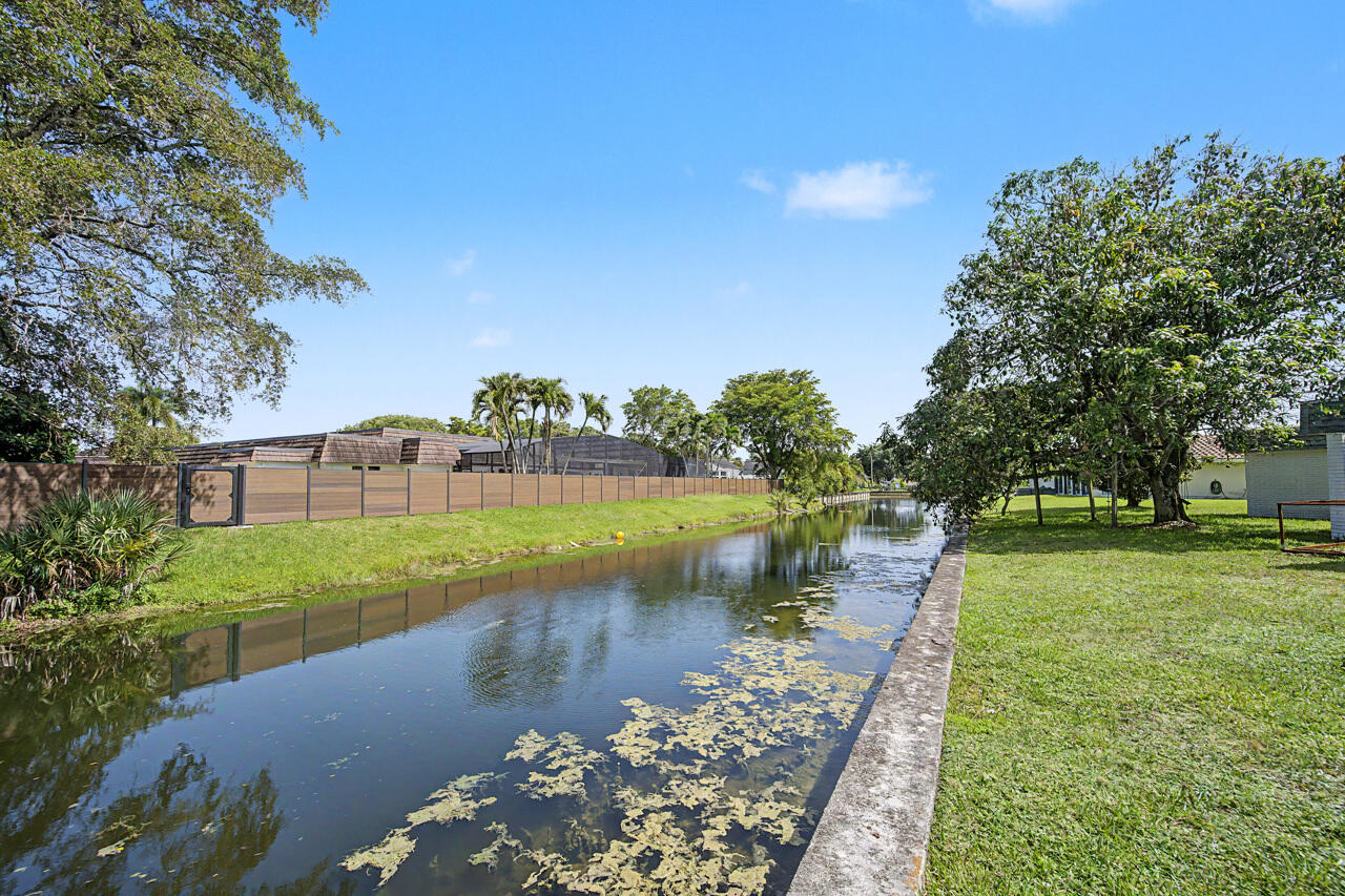 5707 White Hickory, Tamarac FL 33319