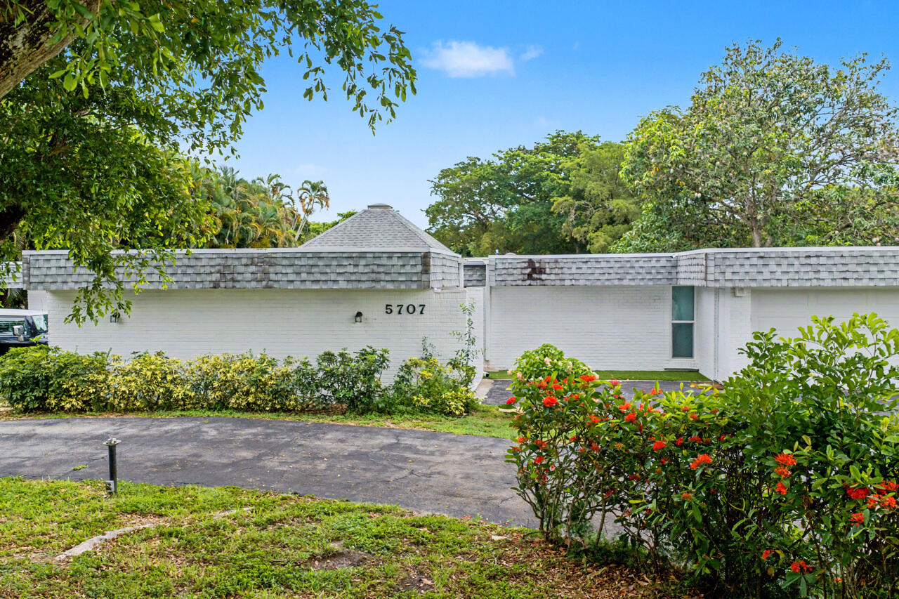 5707 White Hickory, Tamarac FL 33319