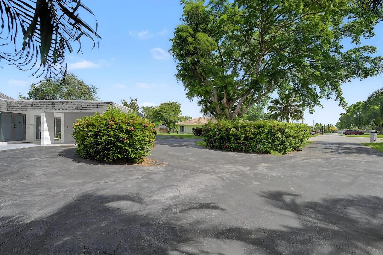 5707 White Hickory, Tamarac FL 33319