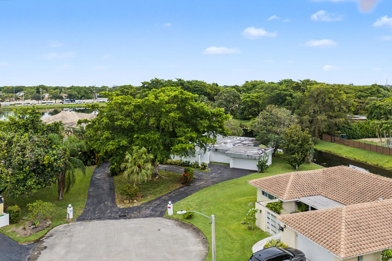 5707 White Hickory, Tamarac FL 33319