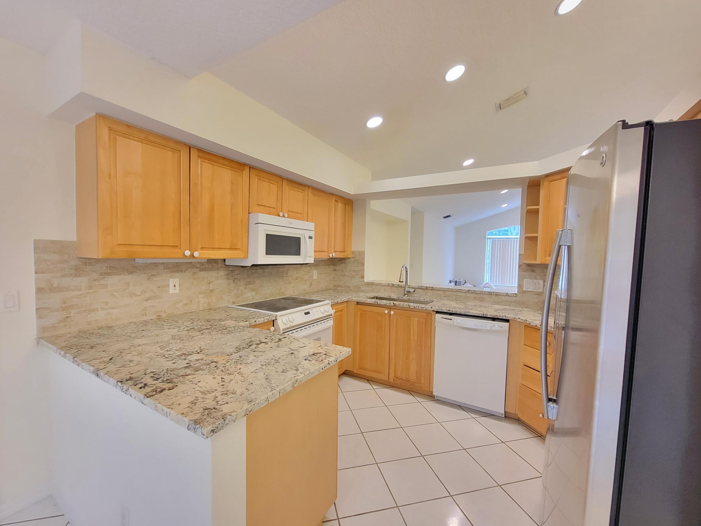 3041 Casa Rio, Riviera Beach FL 33418