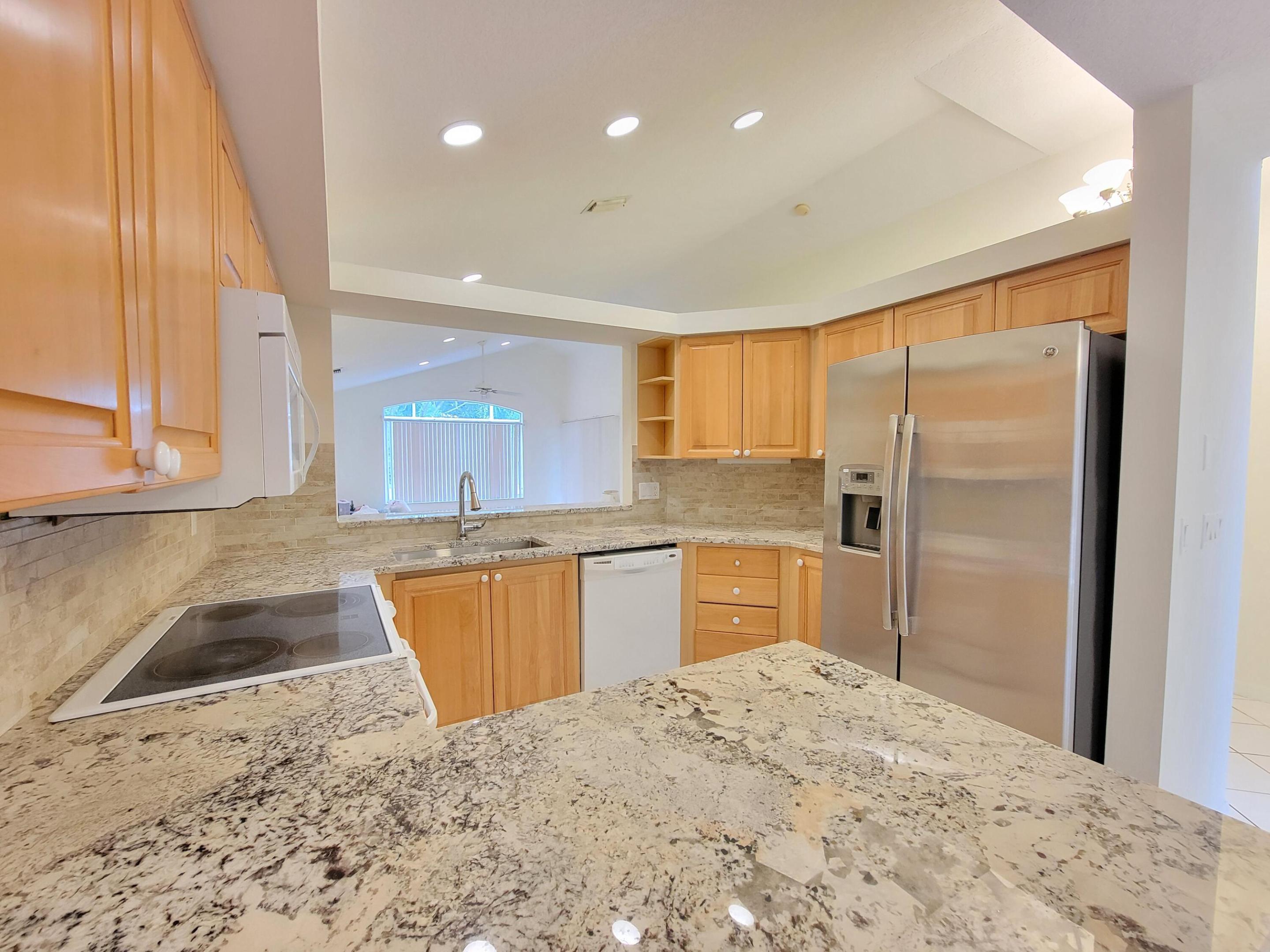 3041 Casa Rio, Riviera Beach FL 33418