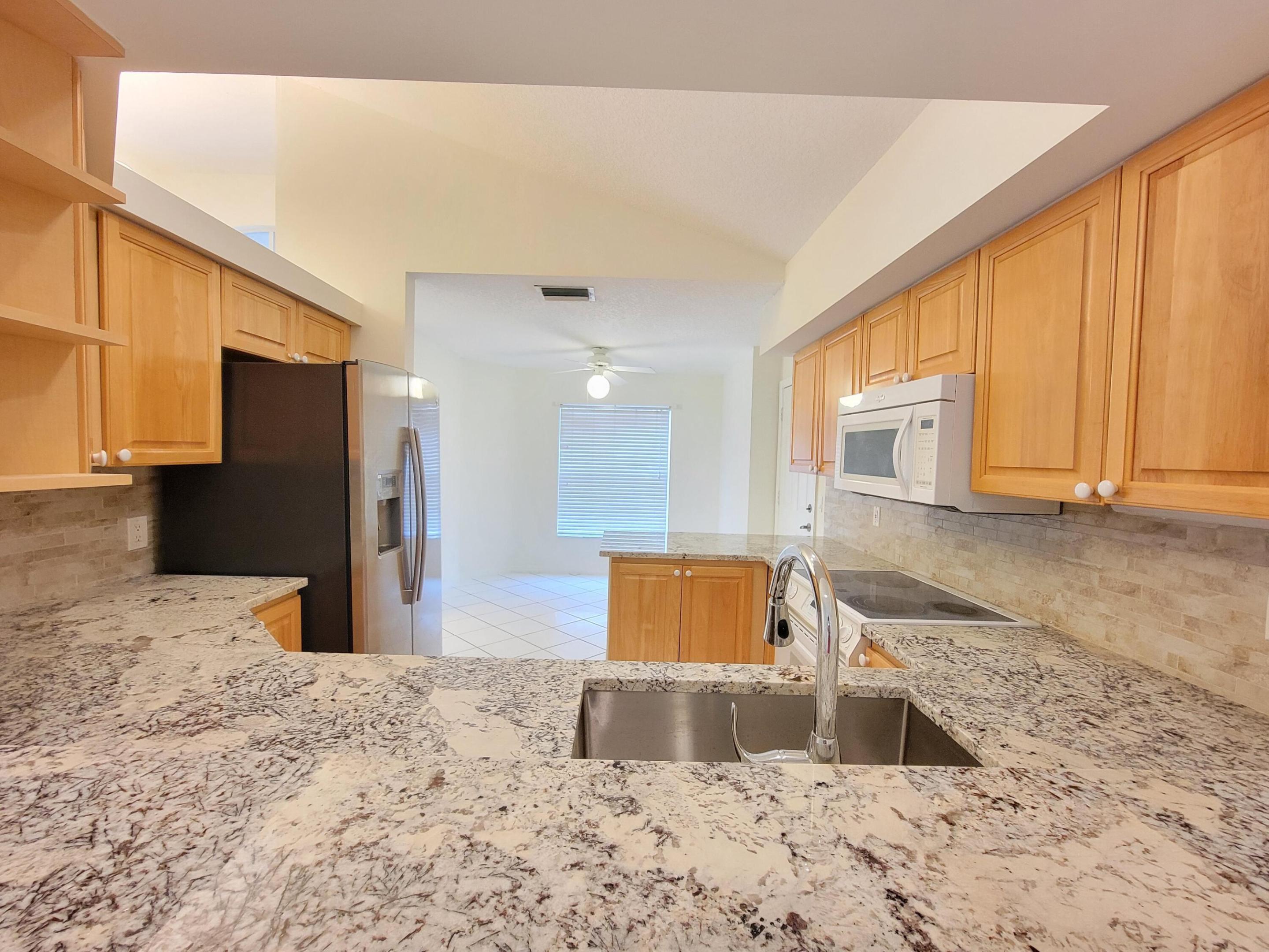 3041 Casa Rio, Riviera Beach FL 33418