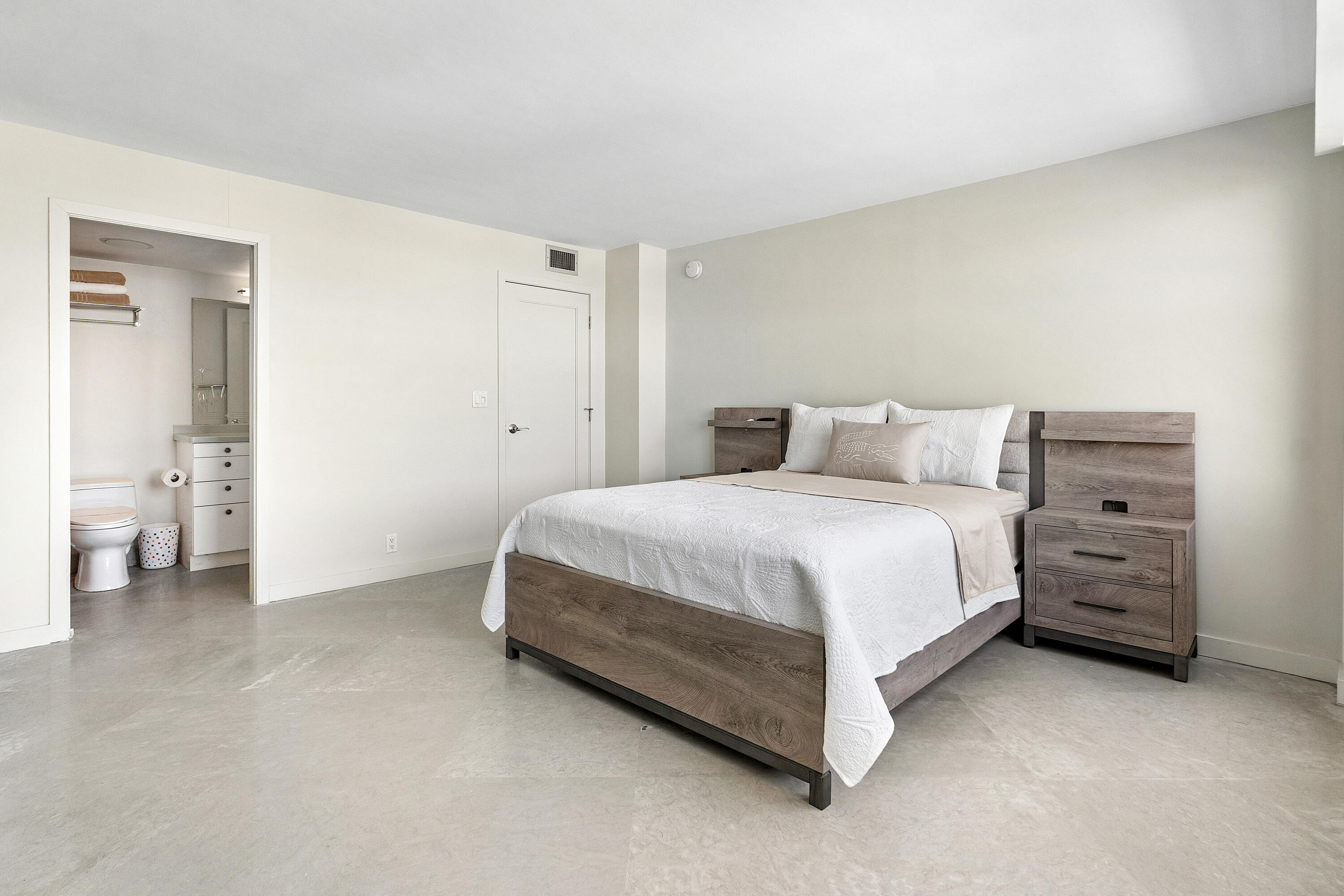 936 Intracoastal #12h, Fort Lauderdale FL 33304