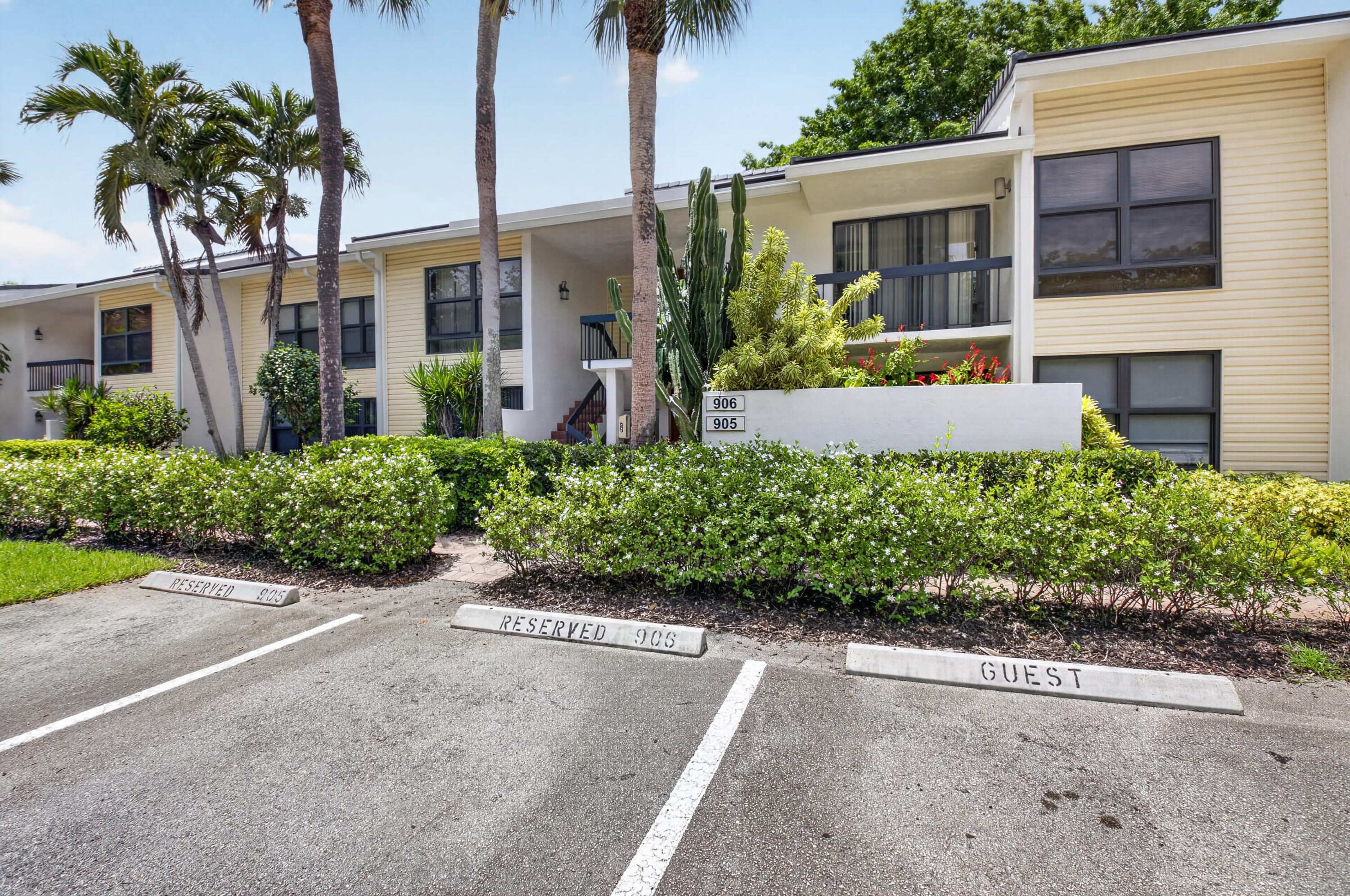 6800 Willow Wood #905, Boca Raton FL 33434