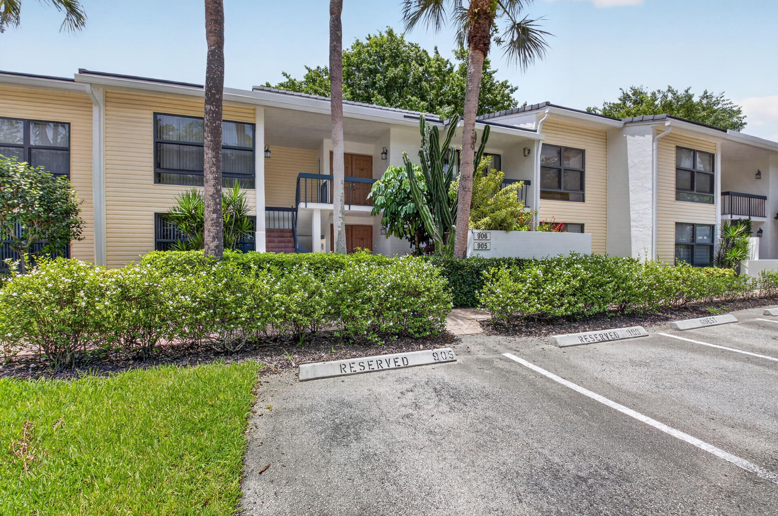 6800 Willow Wood #905, Boca Raton FL 33434