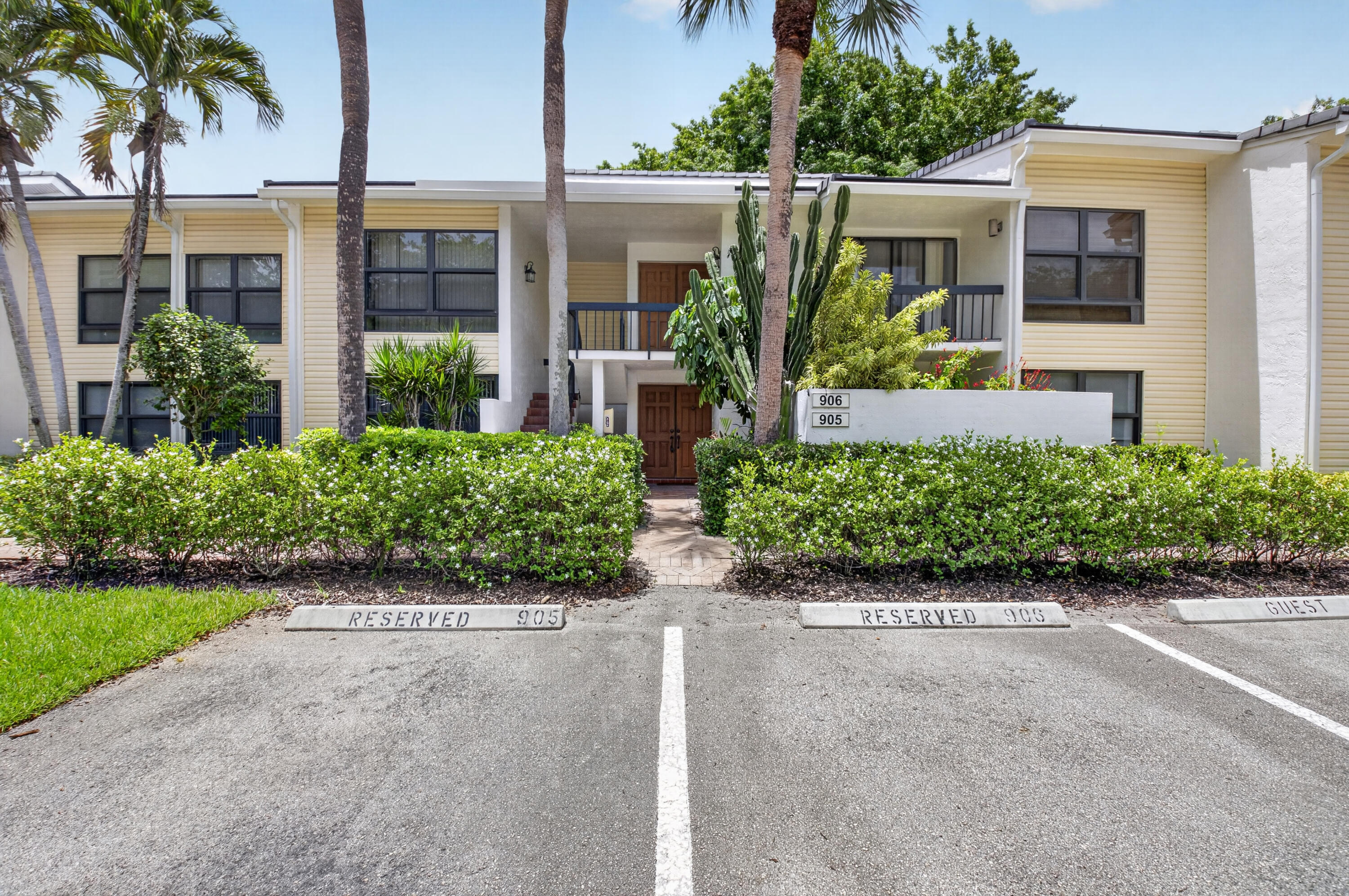 6800 Willow Wood #905, Boca Raton FL 33434