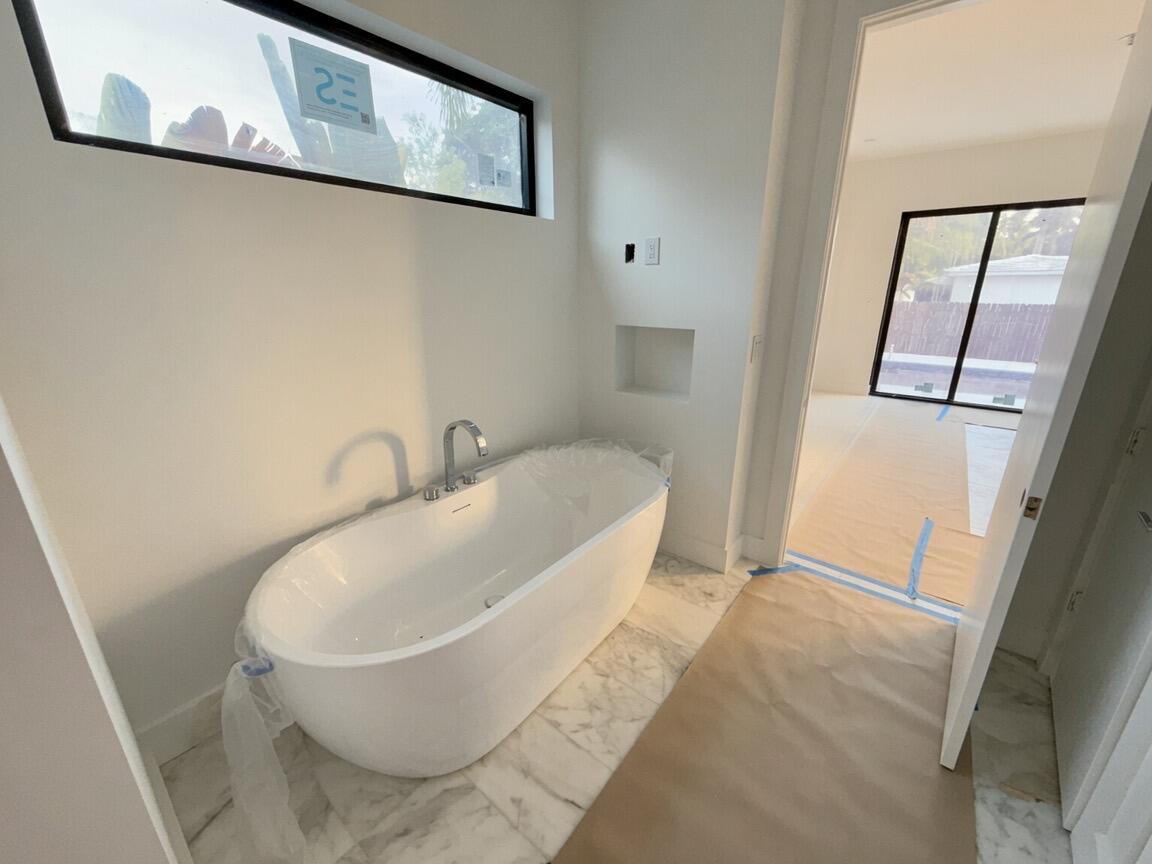 1781 NE 18th, Fort Lauderdale FL 33305