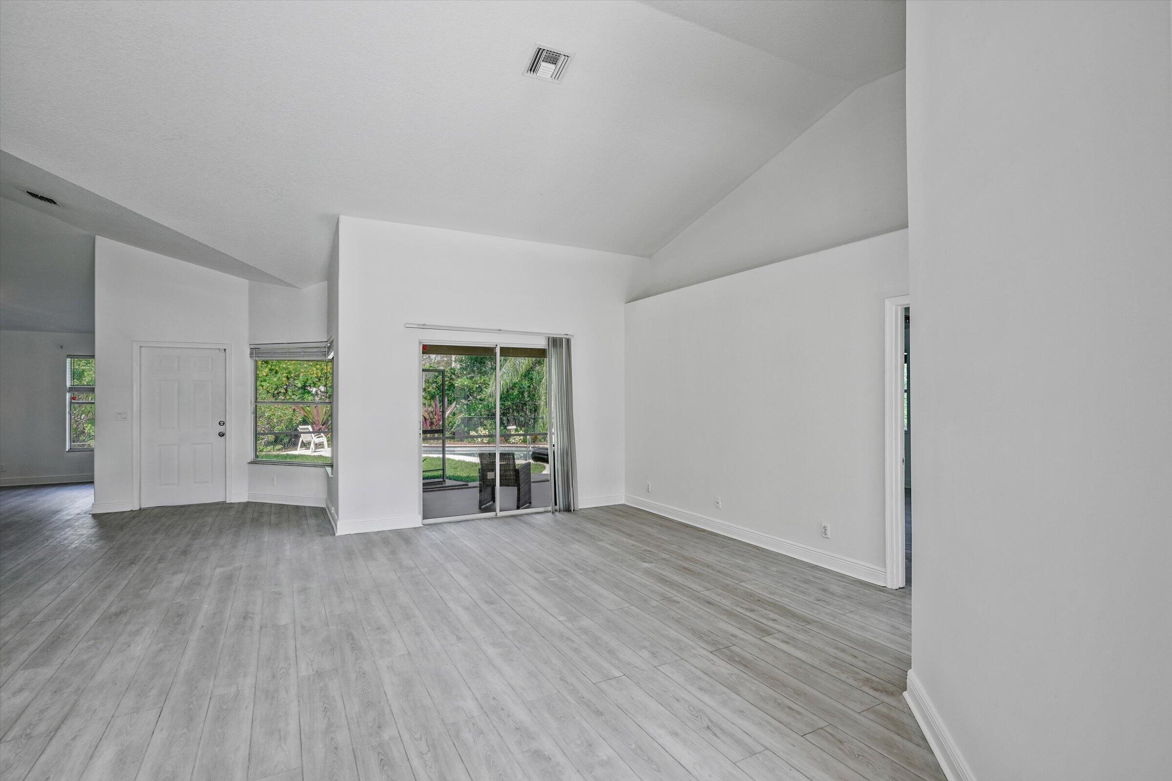8671 155th, Palm Beach Gardens FL 33418
