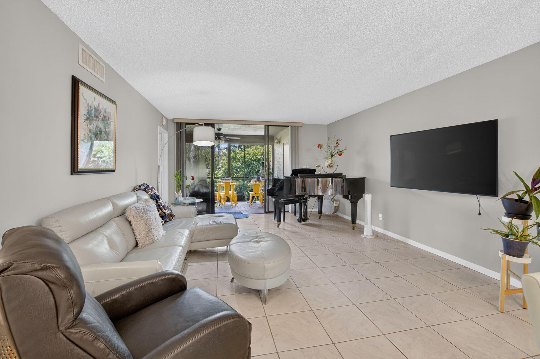 7473 Glendevon #402, Delray Beach FL 33446