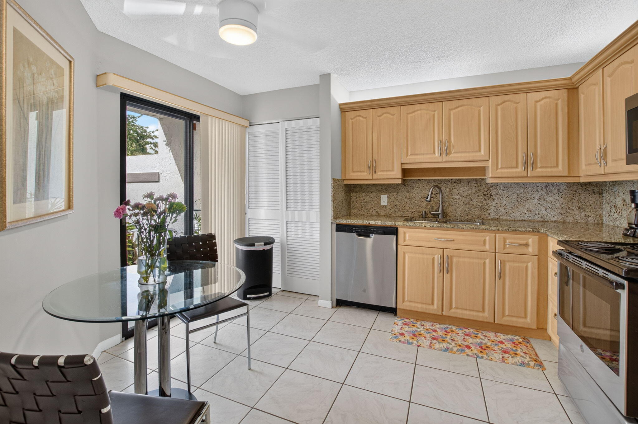 7473 Glendevon #402, Delray Beach FL 33446