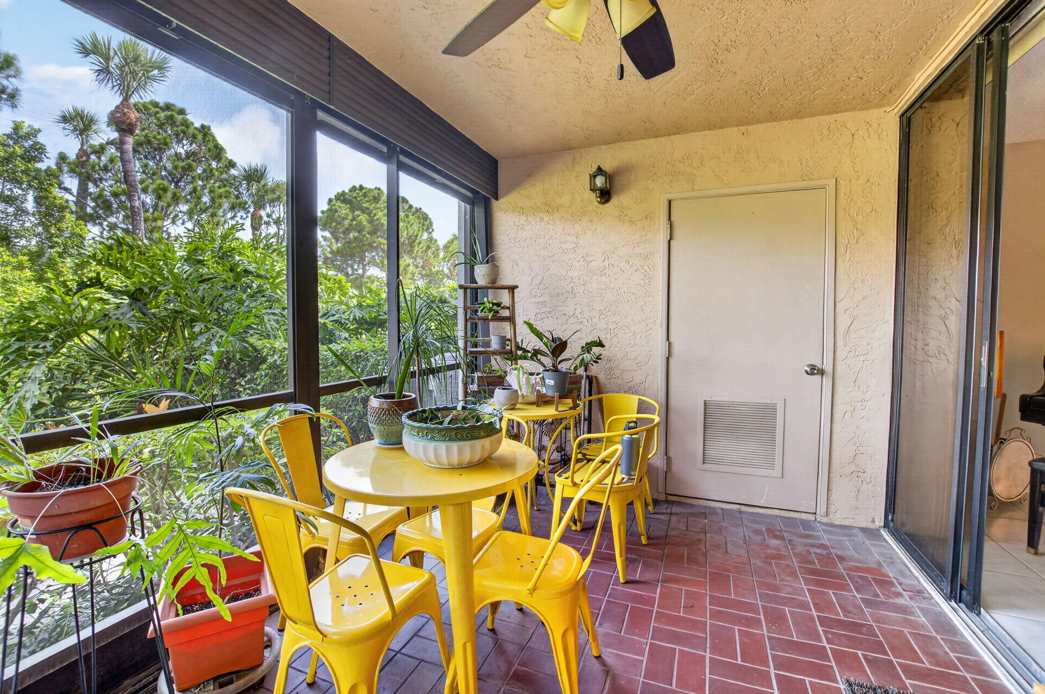 7473 Glendevon #402, Delray Beach FL 33446