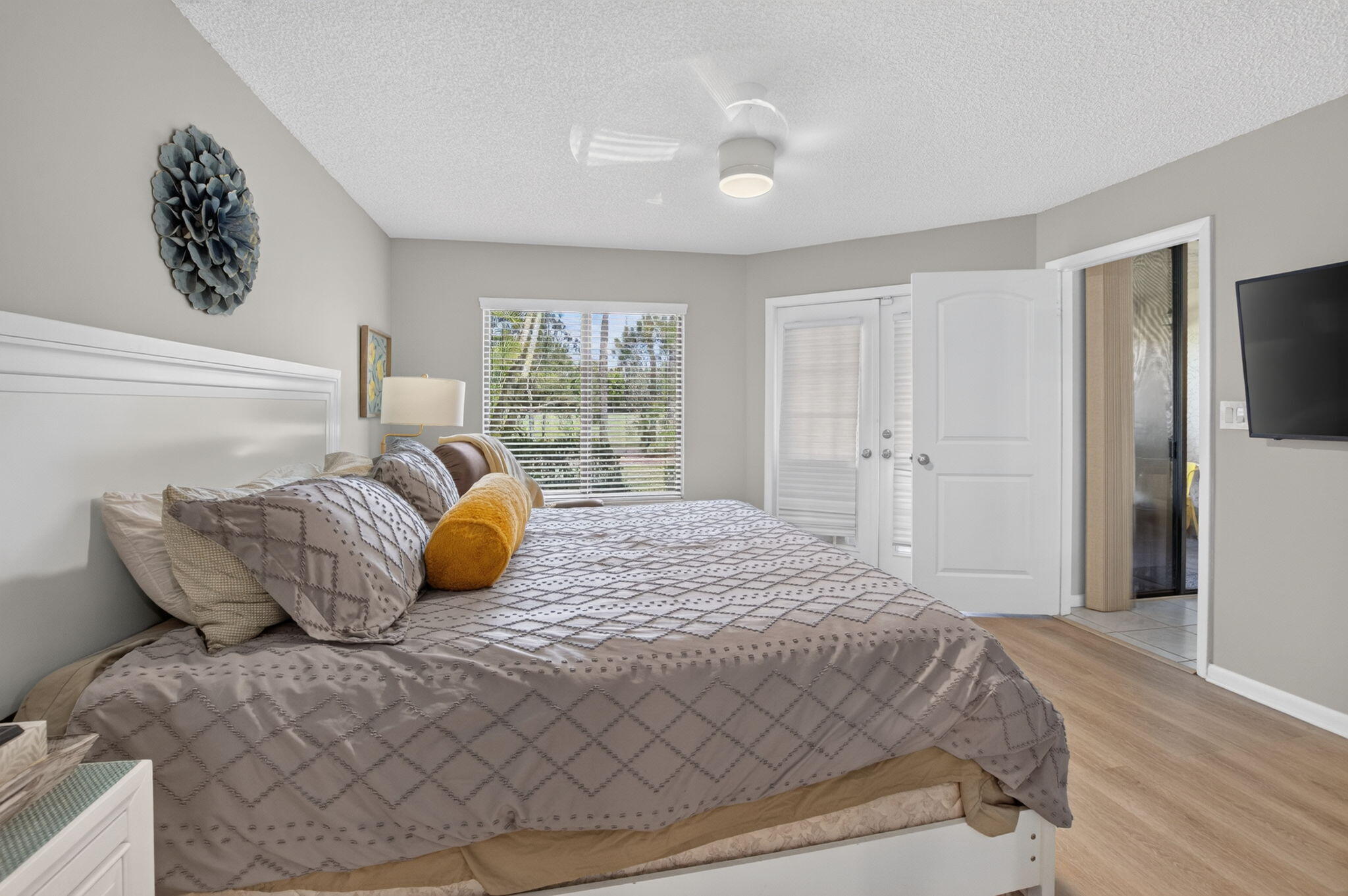 7473 Glendevon #402, Delray Beach FL 33446