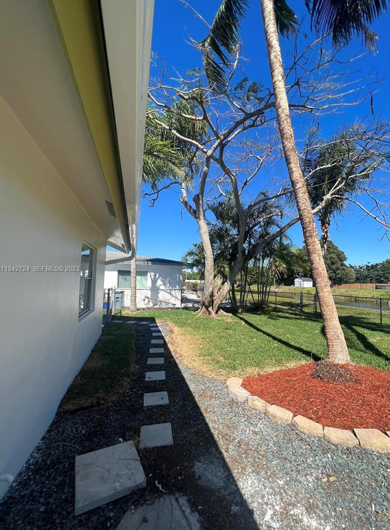 19420 Carolina, Boca Raton FL 33434
