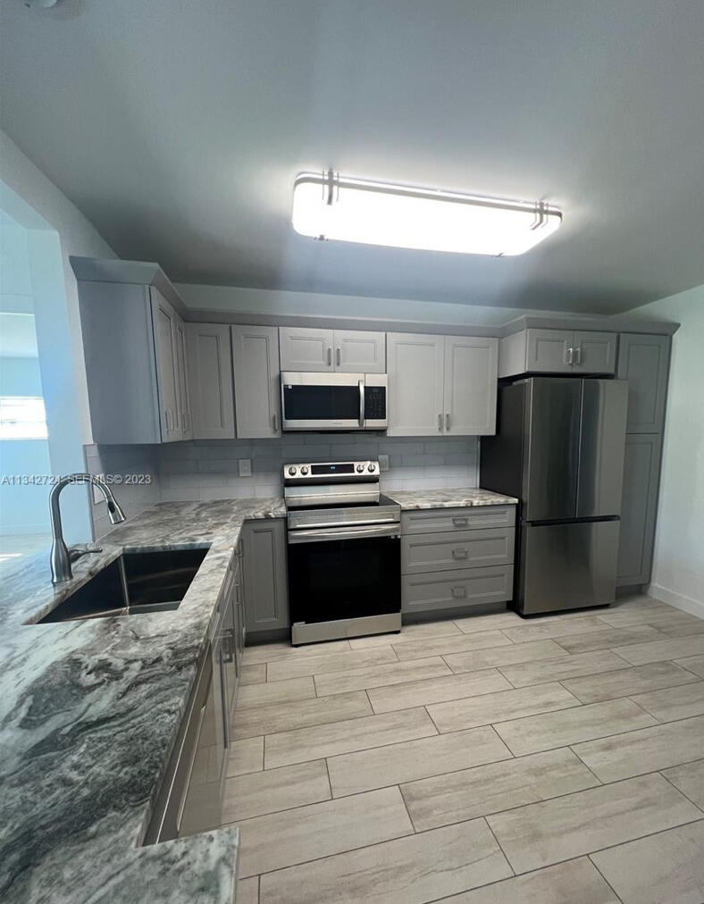 19420 Carolina, Boca Raton FL 33434