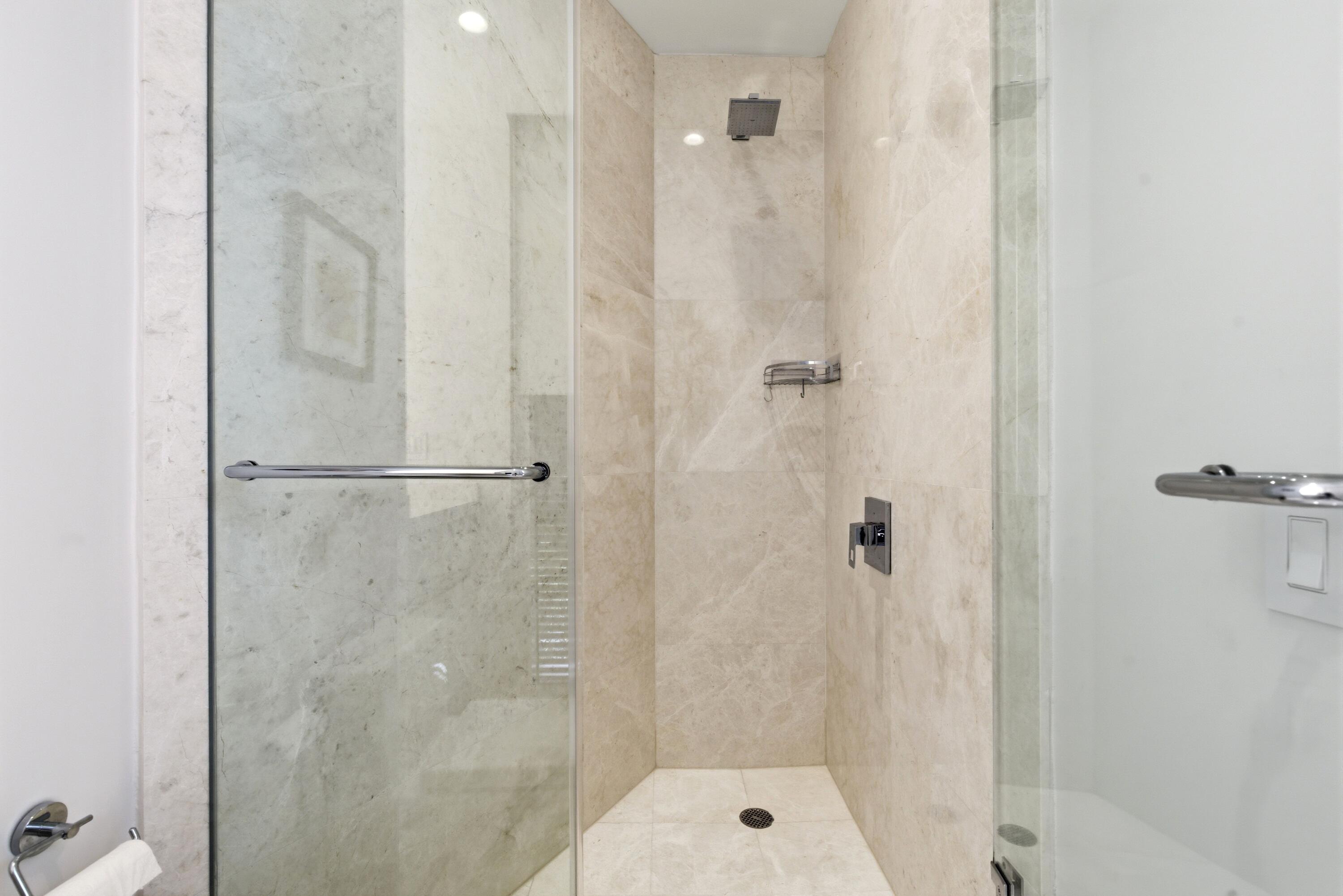 1110 Seminole #201, Fort Lauderdale FL 33304