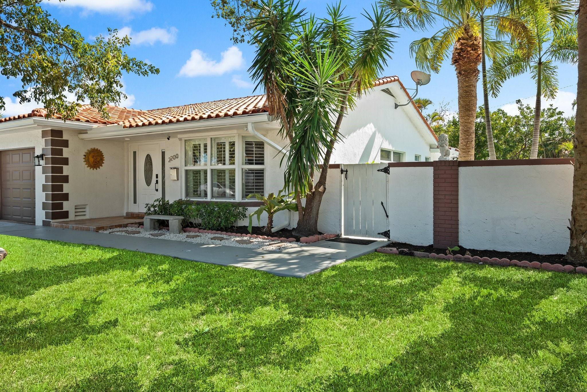 2200 NE 36th, Fort Lauderdale FL 33308