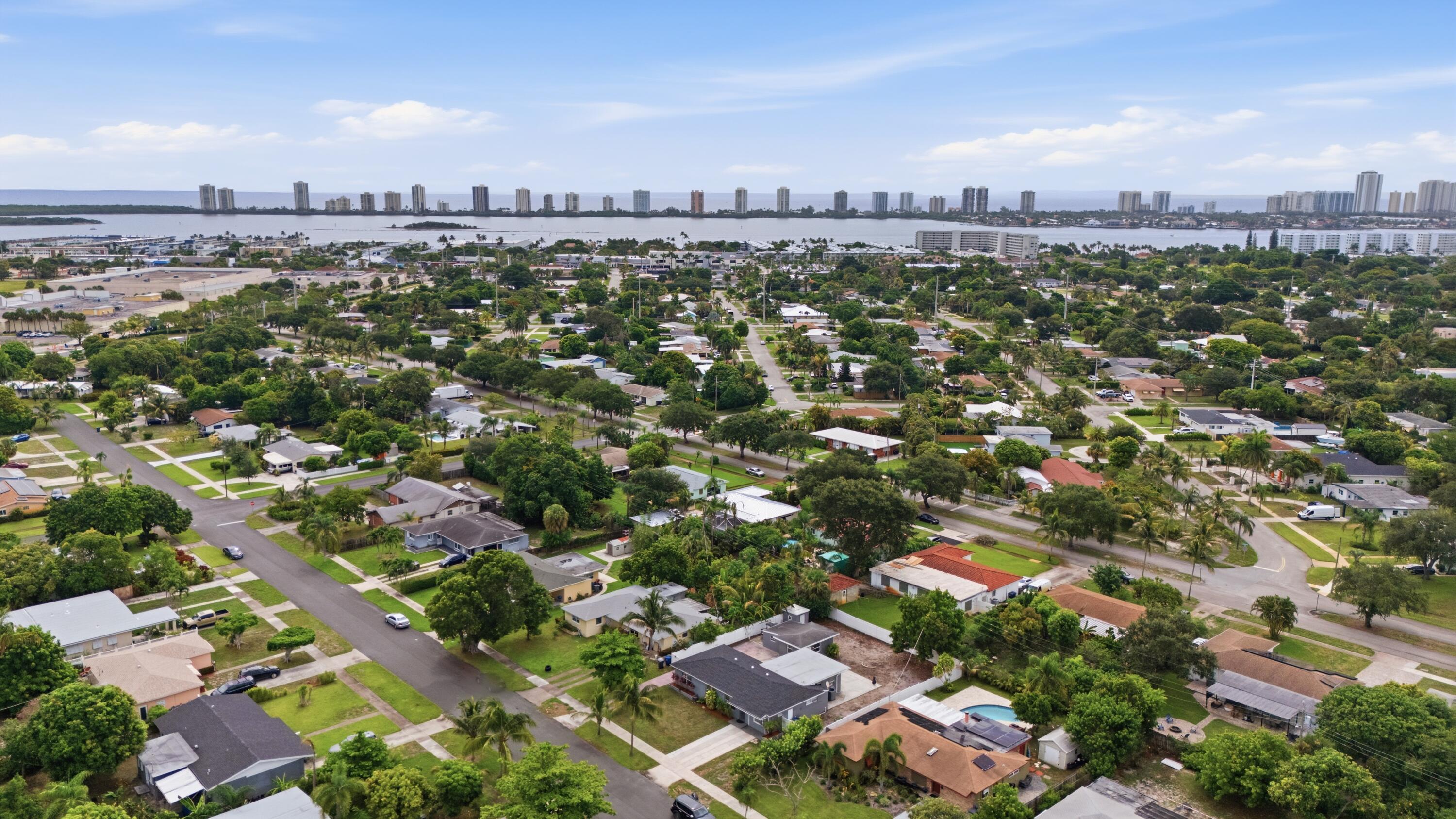434 Australian, Lake Park FL 33403