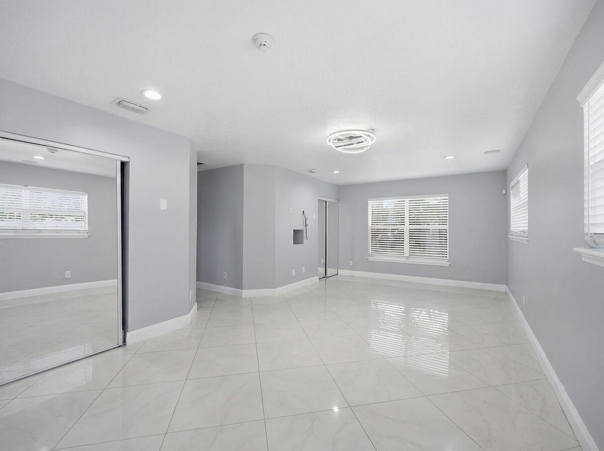 434 Australian, Lake Park FL 33403