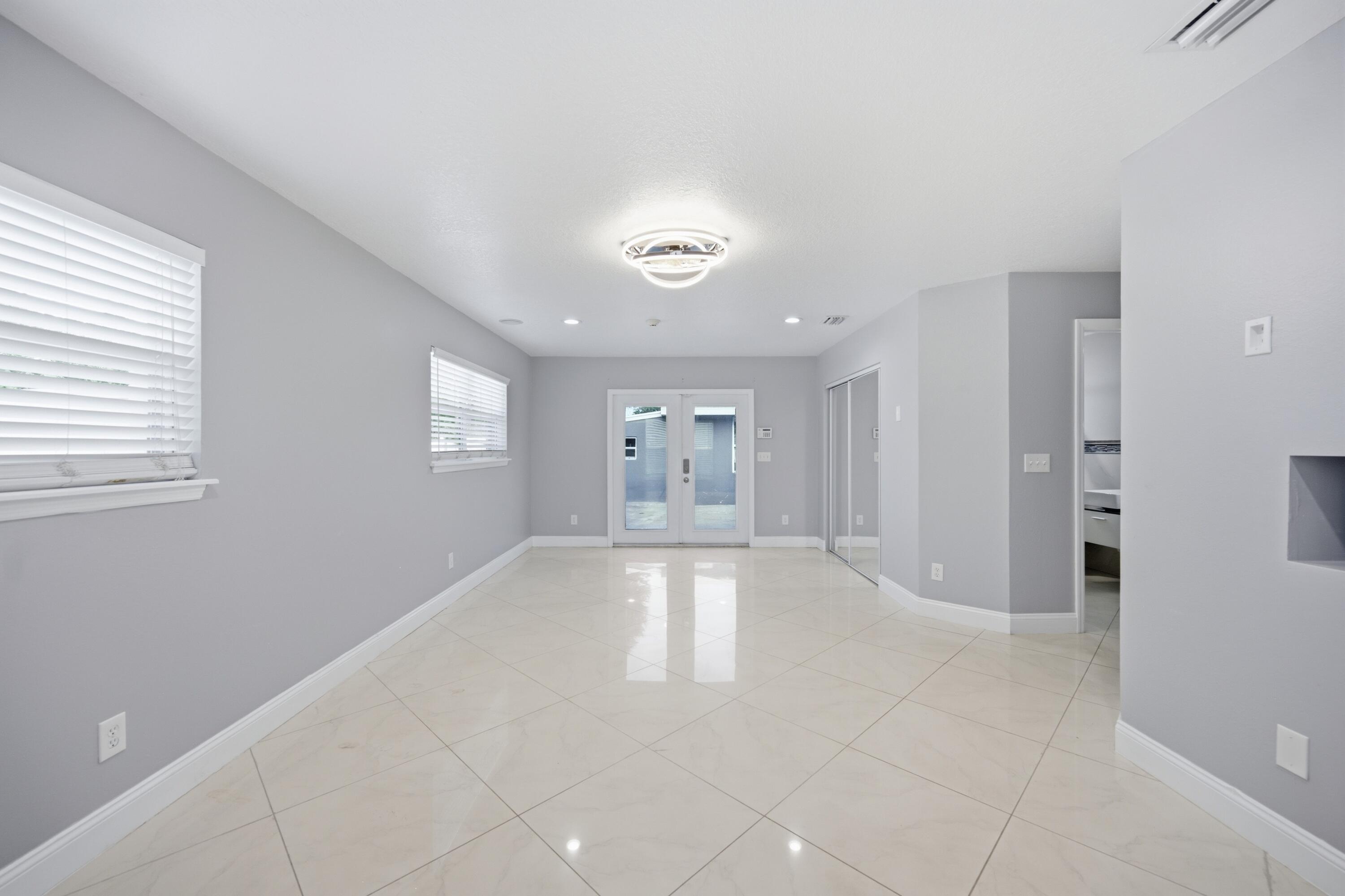 434 Australian, Lake Park FL 33403