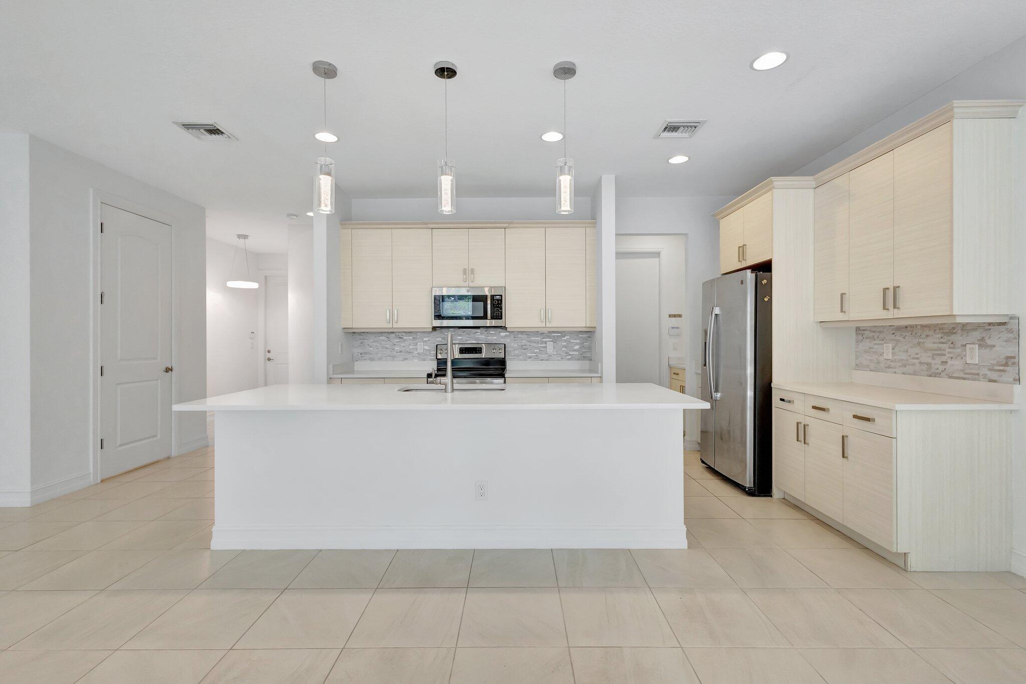91 Palm, Royal Palm Beach FL 33411