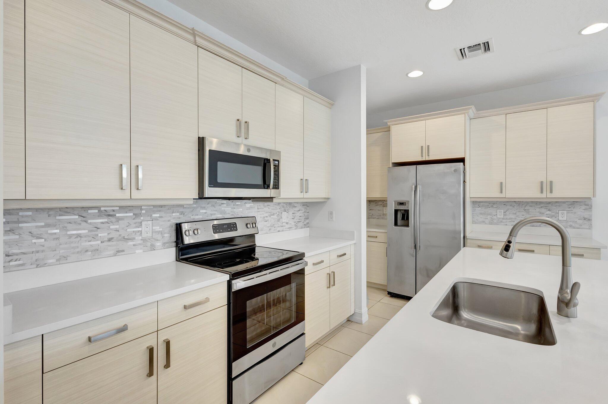 91 Palm, Royal Palm Beach FL 33411