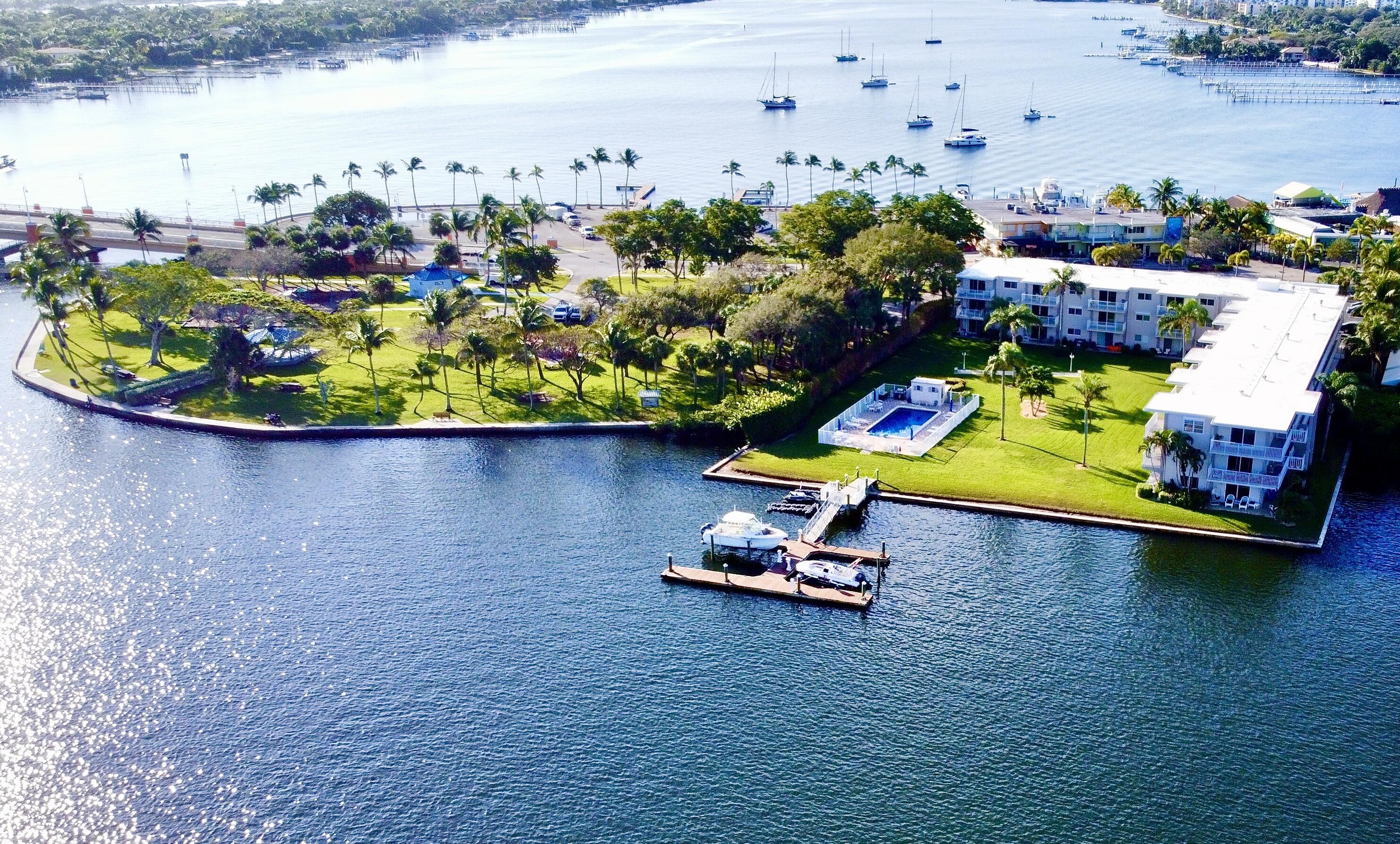 311 E Ocean #201, Lantana FL 33462