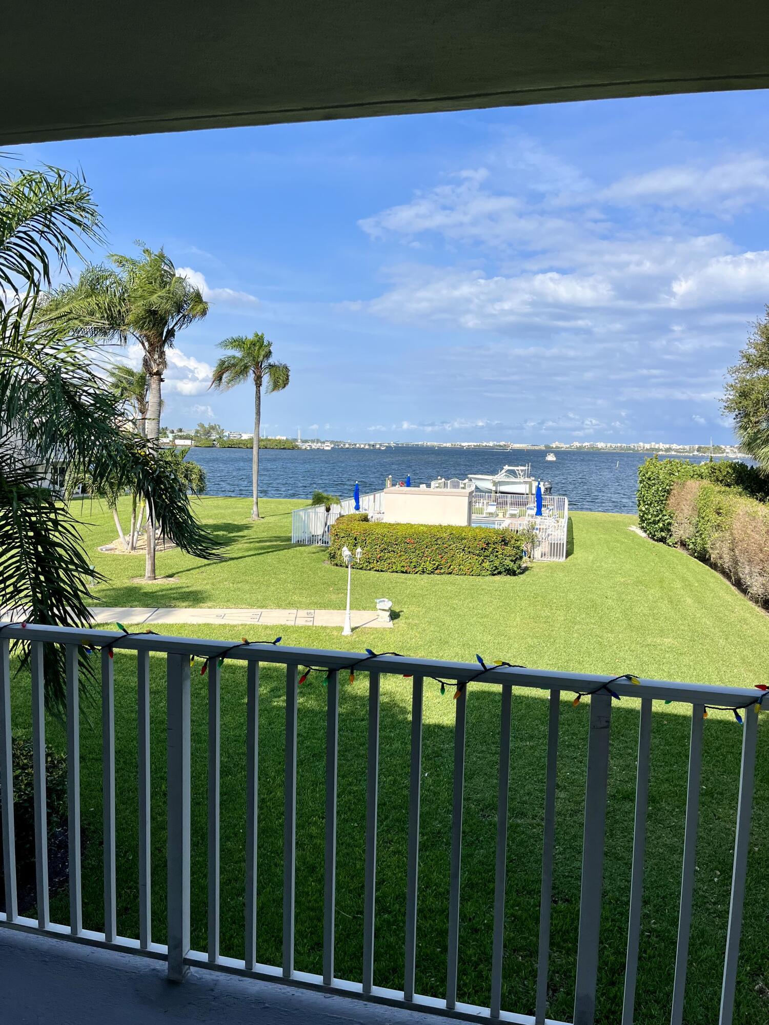311 E Ocean #201, Lantana FL 33462