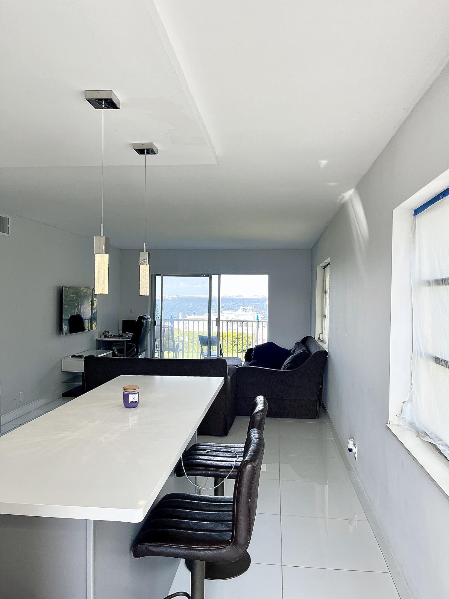 311 E Ocean #201, Lantana FL 33462