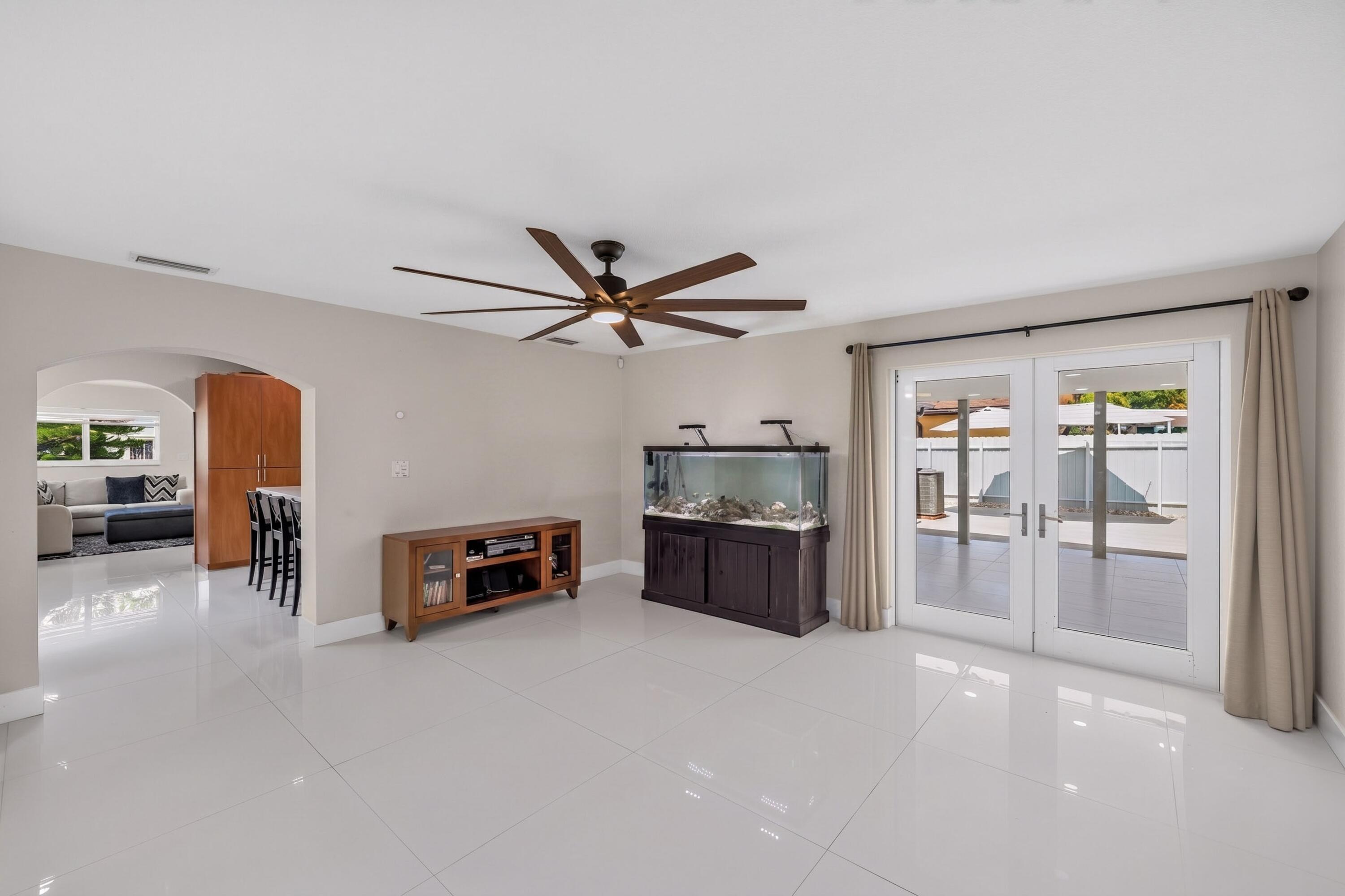10363 SW 6th, Sweetwater FL 33174
