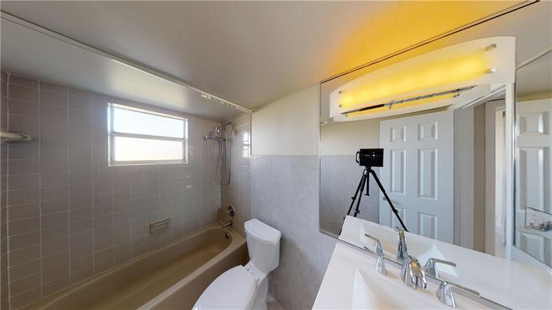 101 SE 3rd #301, Dania Beach FL 33004