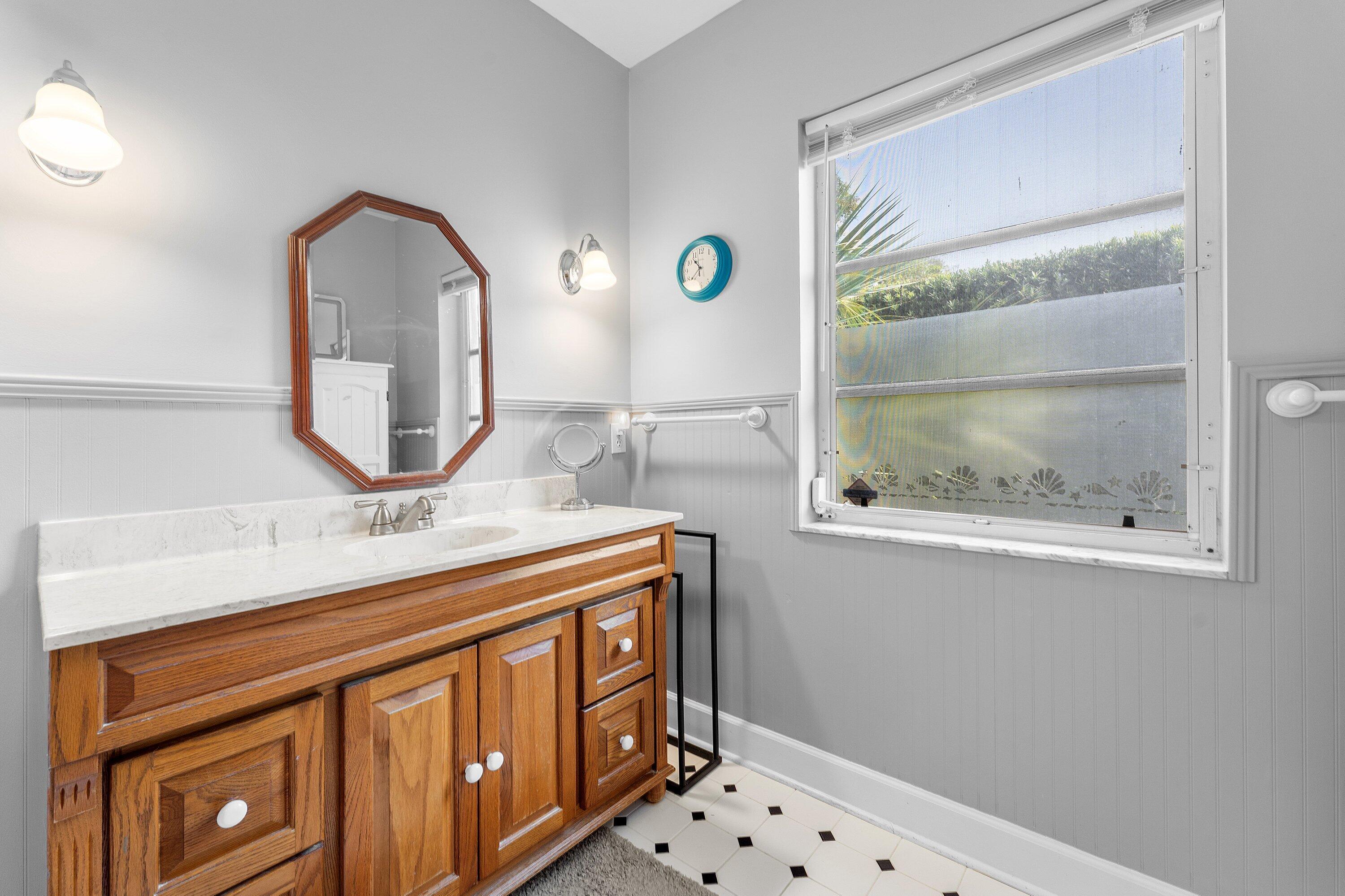 414 S Atlantic, Lantana FL 33462