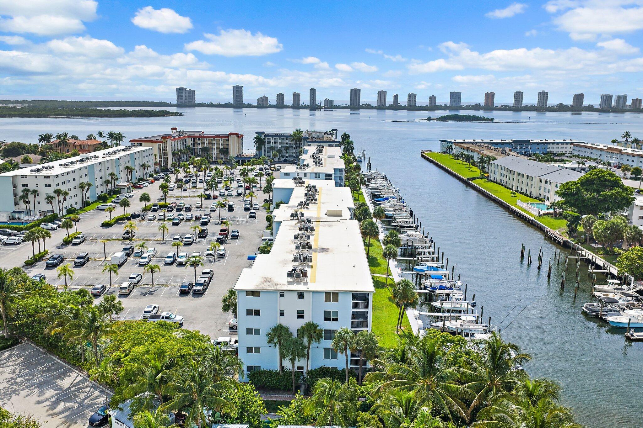 108 Paradise Harbour #314, North Palm Beach FL 33408