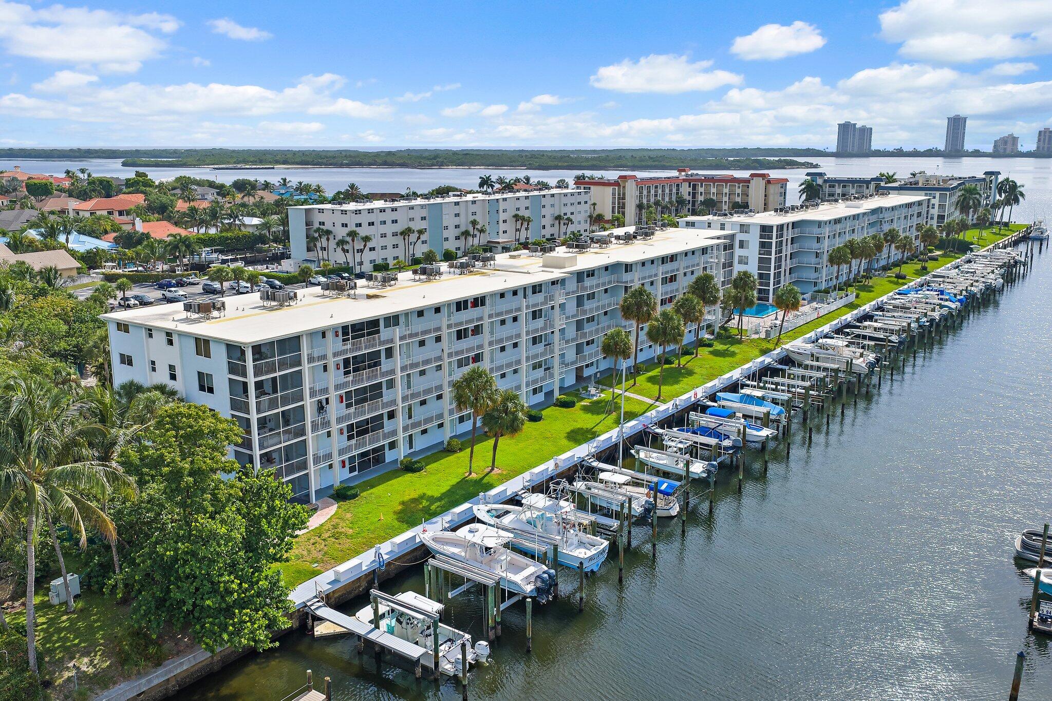 108 Paradise Harbour #314, North Palm Beach FL 33408