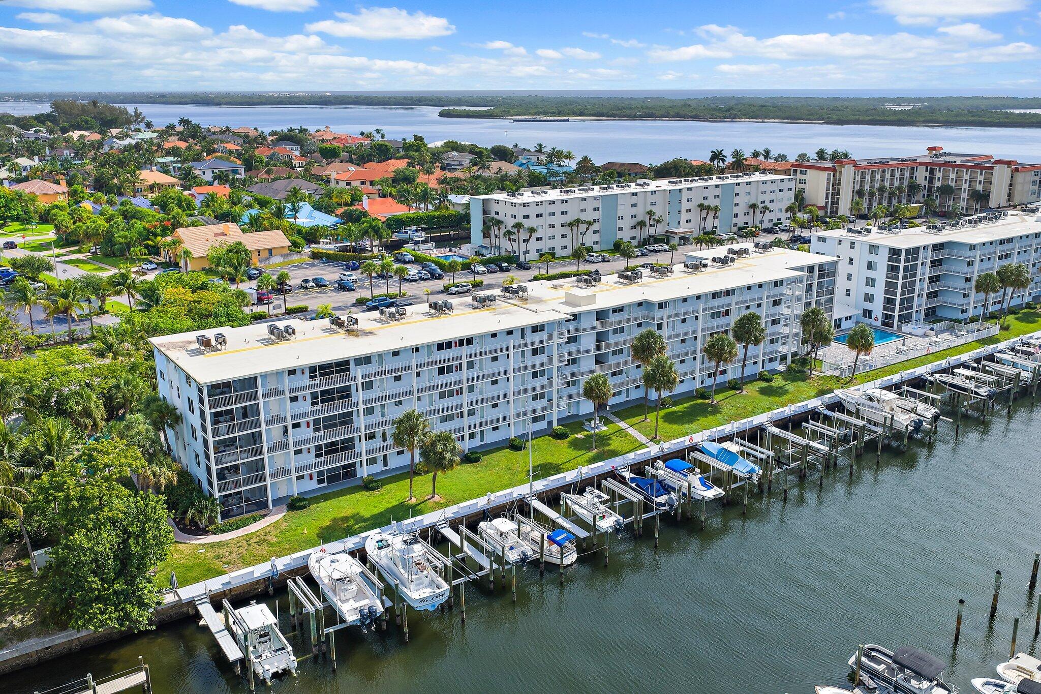 108 Paradise Harbour #314, North Palm Beach FL 33408