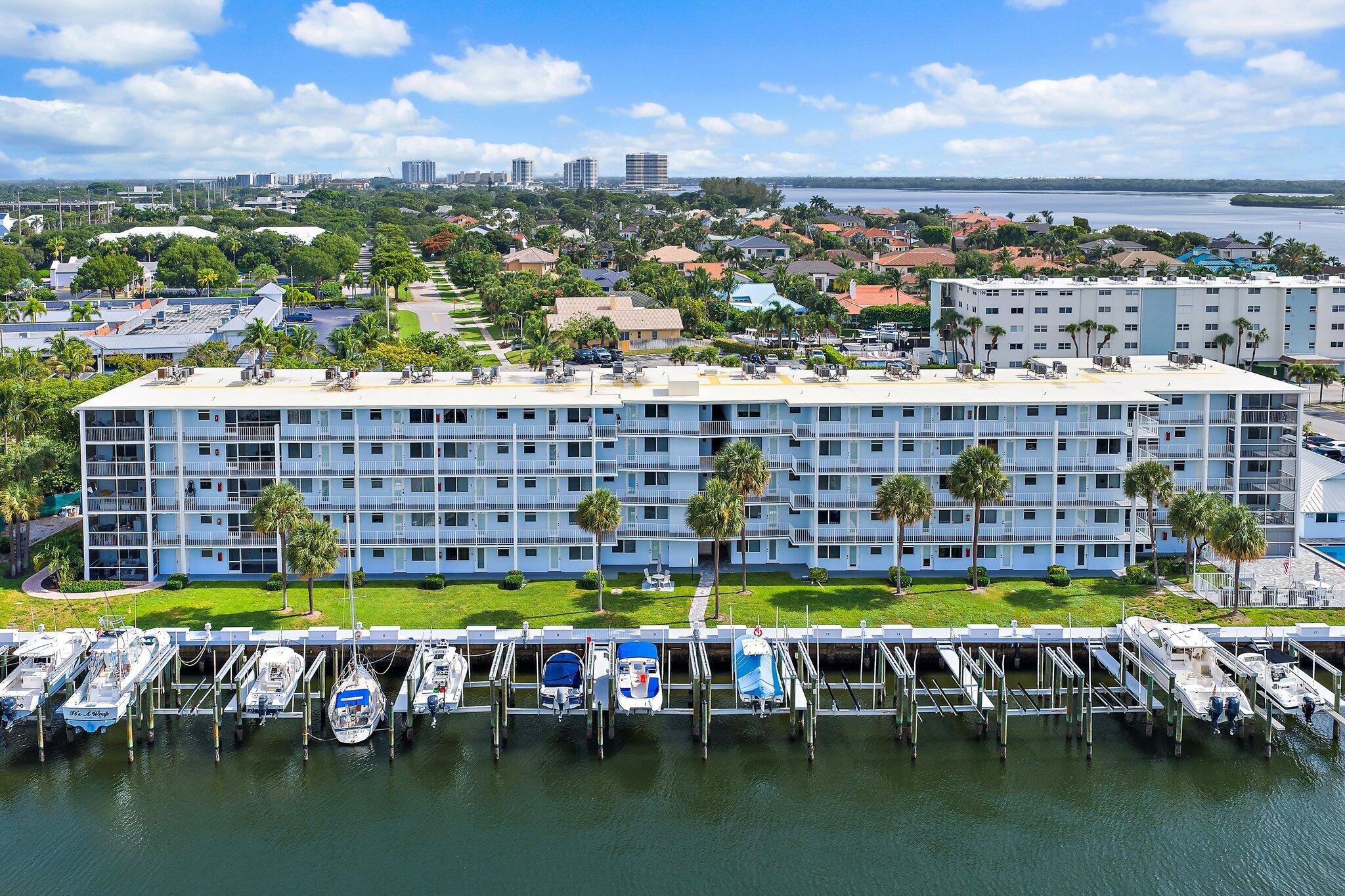 108 Paradise Harbour #314, North Palm Beach FL 33408