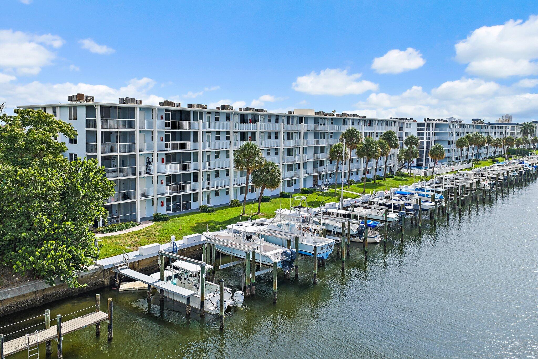 108 Paradise Harbour #314, North Palm Beach FL 33408