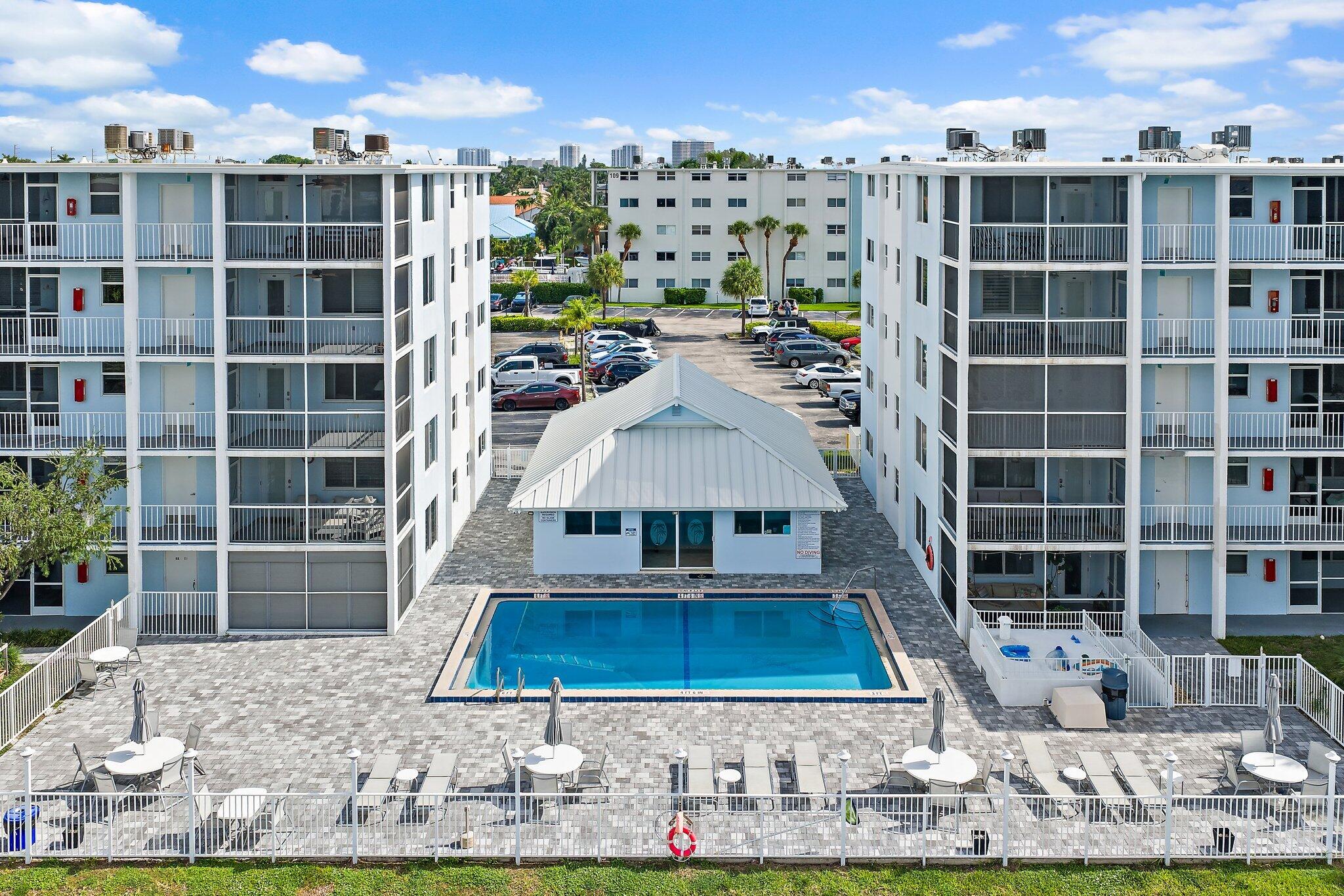 108 Paradise Harbour #314, North Palm Beach FL 33408