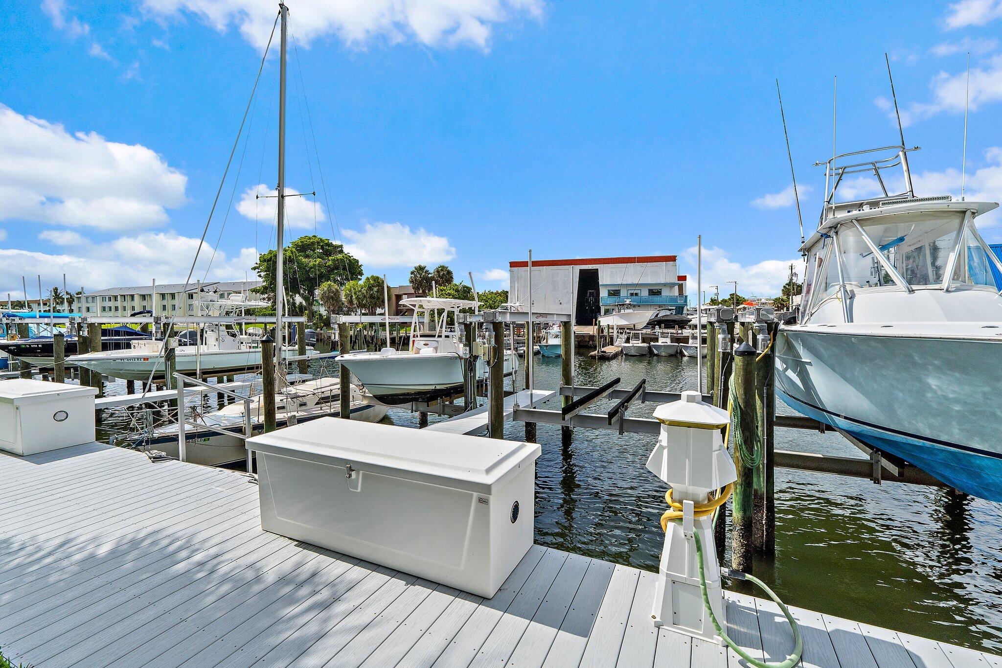 108 Paradise Harbour #314, North Palm Beach FL 33408