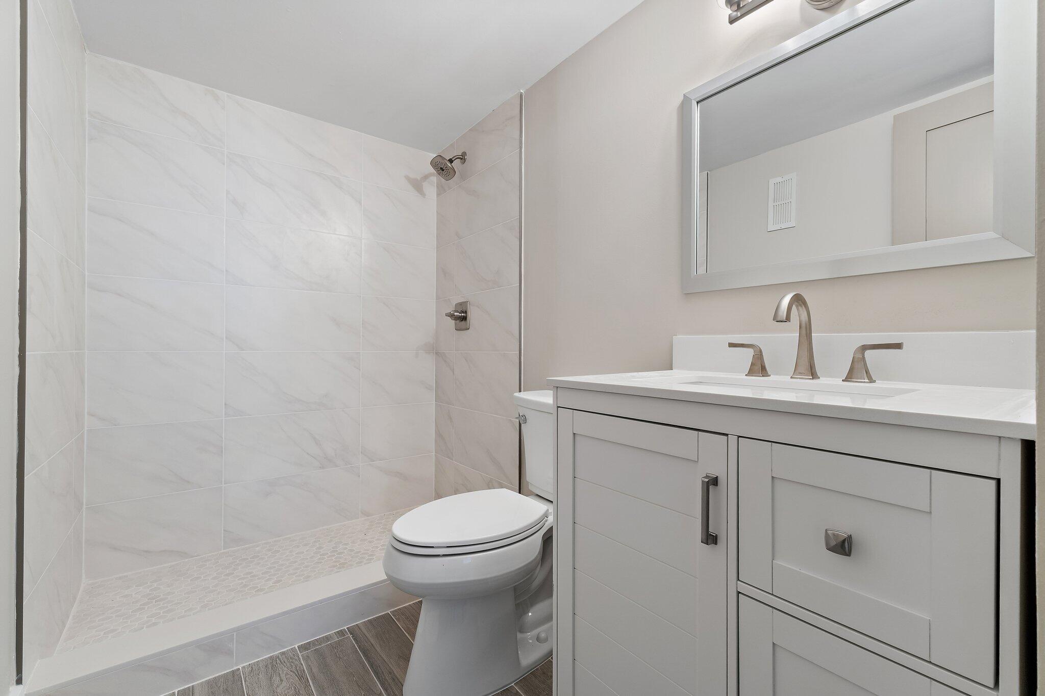 108 Paradise Harbour #314, North Palm Beach FL 33408