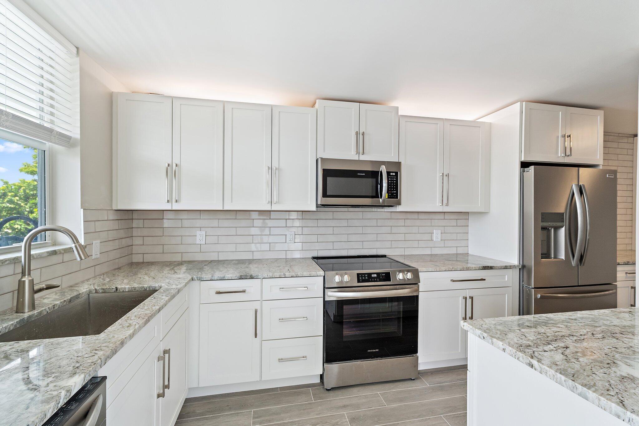 108 Paradise Harbour #314, North Palm Beach FL 33408