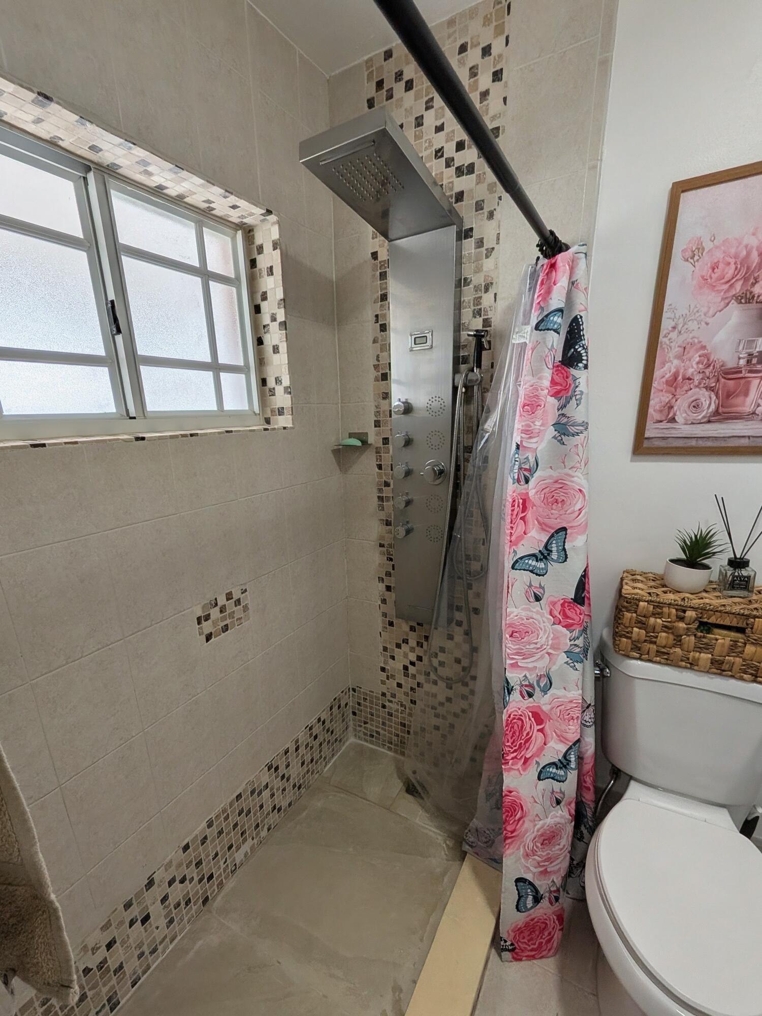 10903 W Okeechobee #201, Hialeah FL 33018
